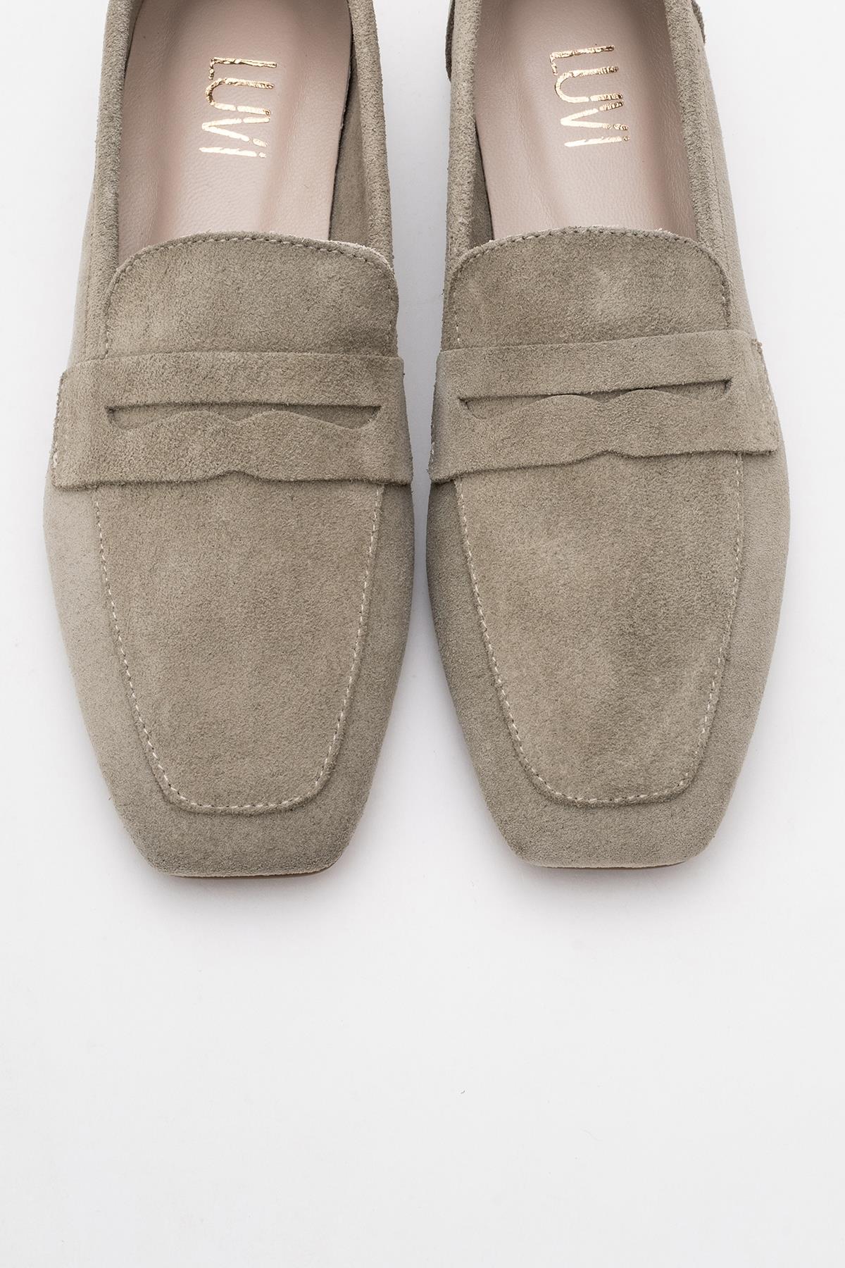 Rubra - Beige Suede Genuine Leather Loafer – side view showing leather, suede, Vowalisse