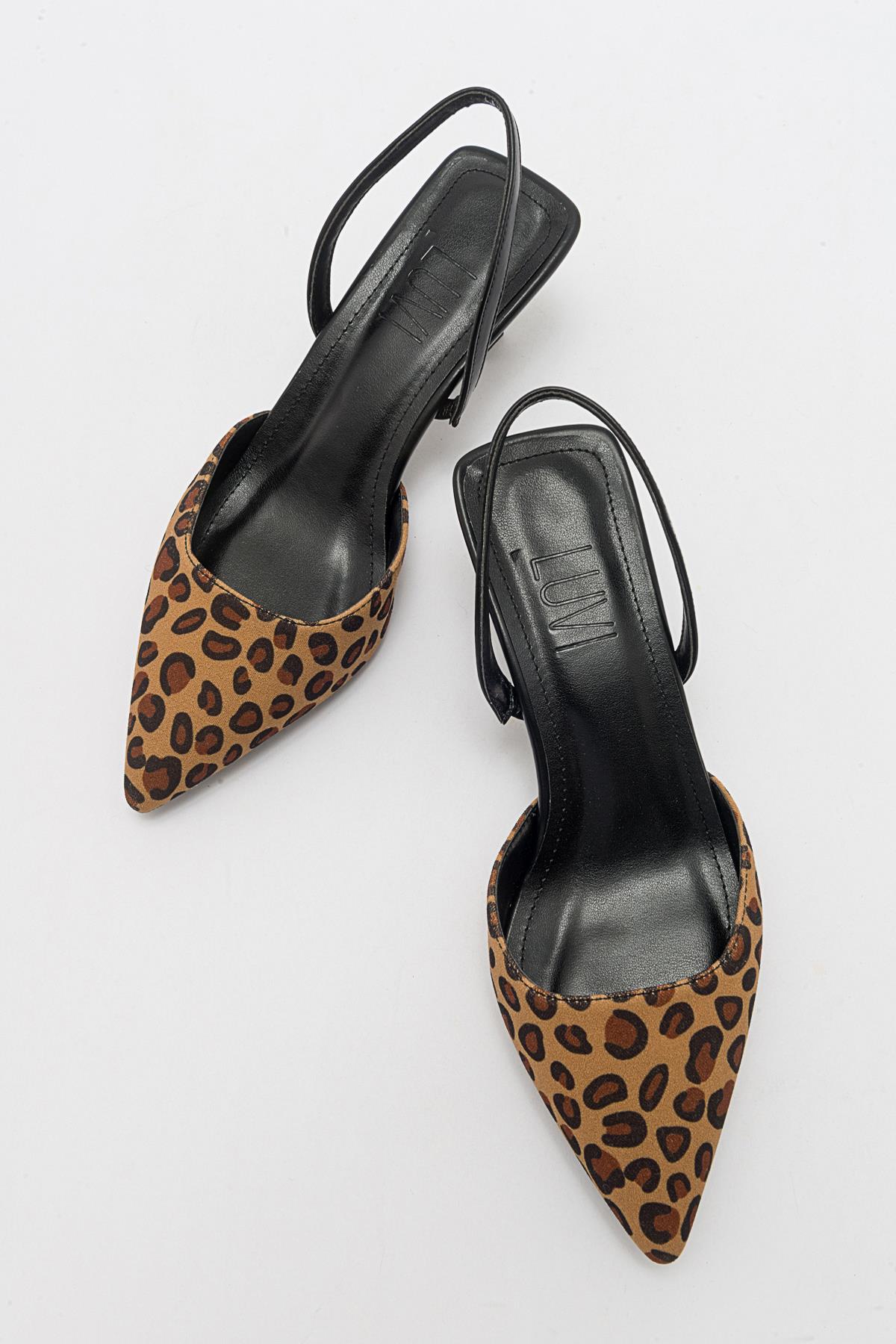 Over - Black/Yellow Patterned Pointed Toe Low Heel Shoe – heel view showing leather, black, Vowalisse