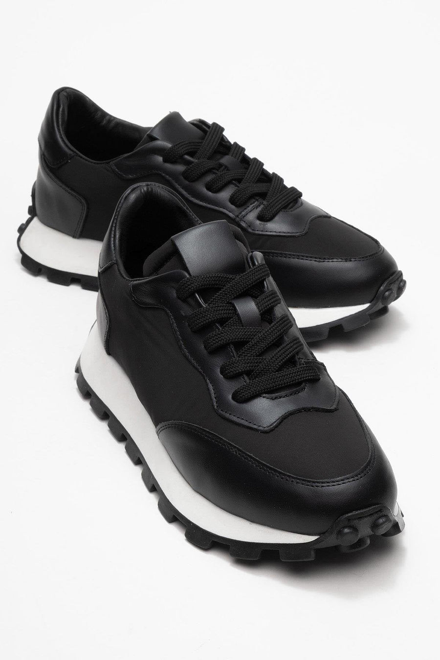 Amanda - Black Genuine Leather Sneaker