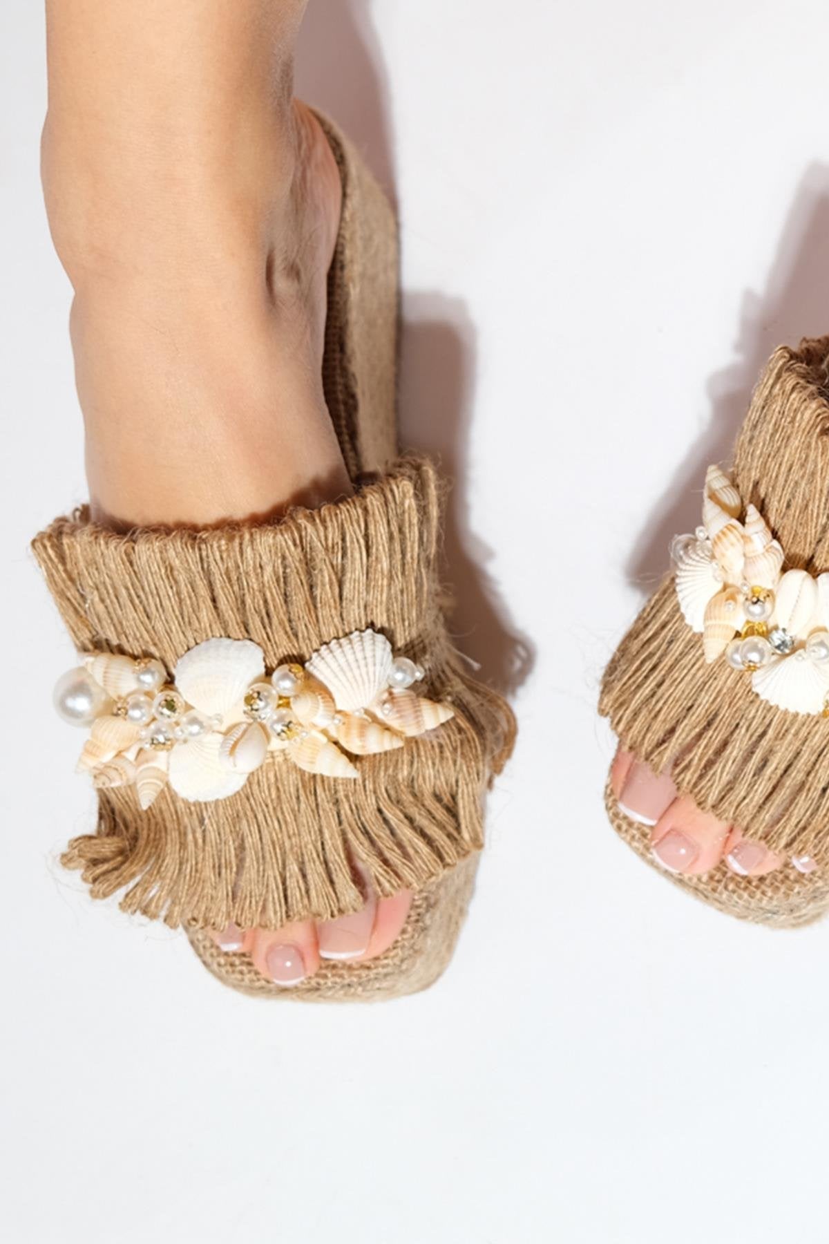 DION Brown Raffia Seashell Wedge Mules – detail view showing leather, Vowalisse