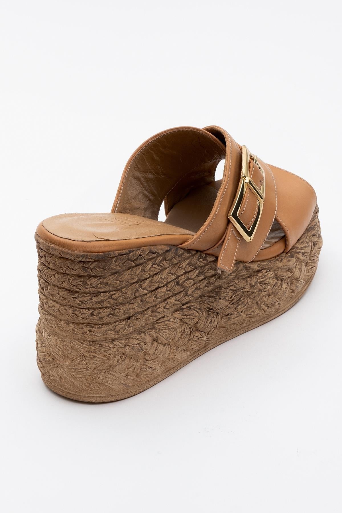 Palmas - Cognac Brown Leather Platform Sandal – heel view showing leather, Vowalisse