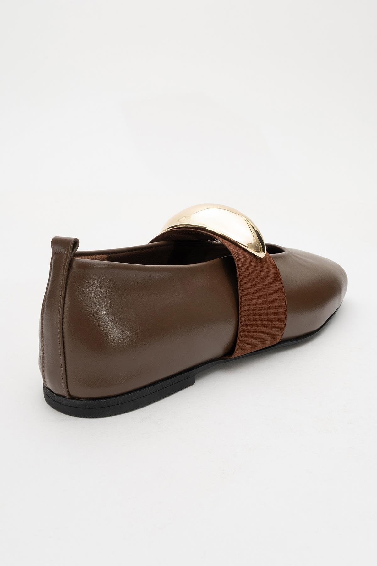 Zoey - Brown Leather Ballet Flats – heel view showing leather, gold, Vowalisse