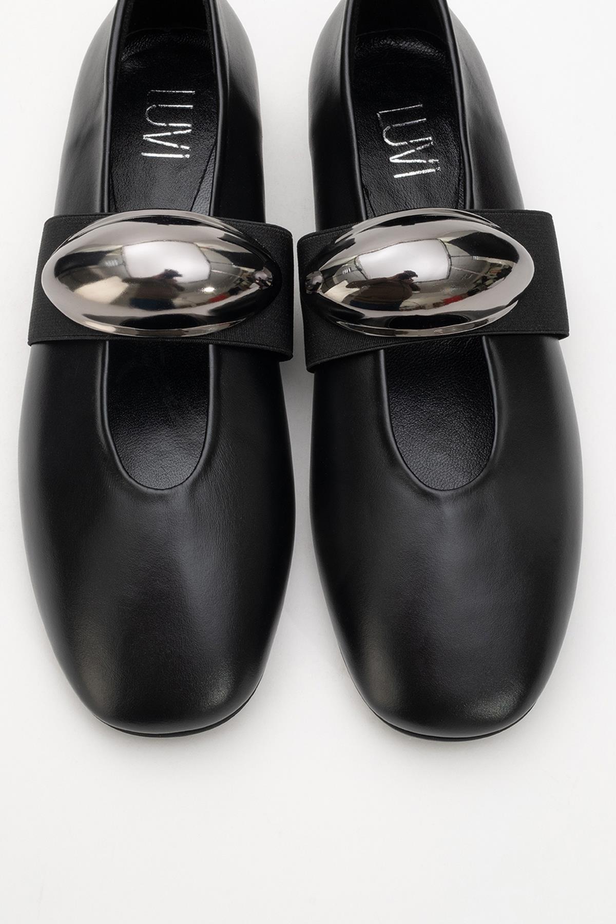 Zoey - Black Leather Ballet Flats – side view showing leather, black, Vowalisse
