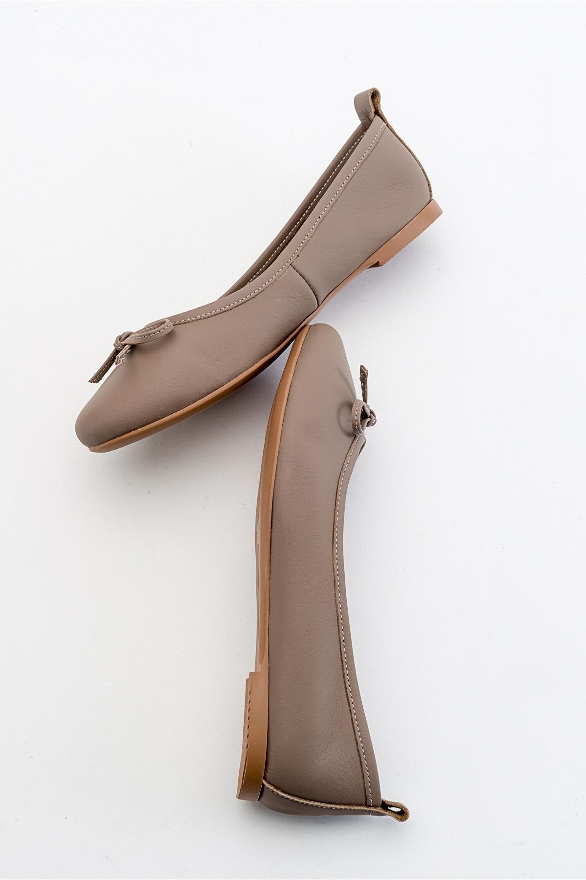 Florence - Light Brown Ballerina Flats – heel view showing bow, leather, suede, Vowalisse