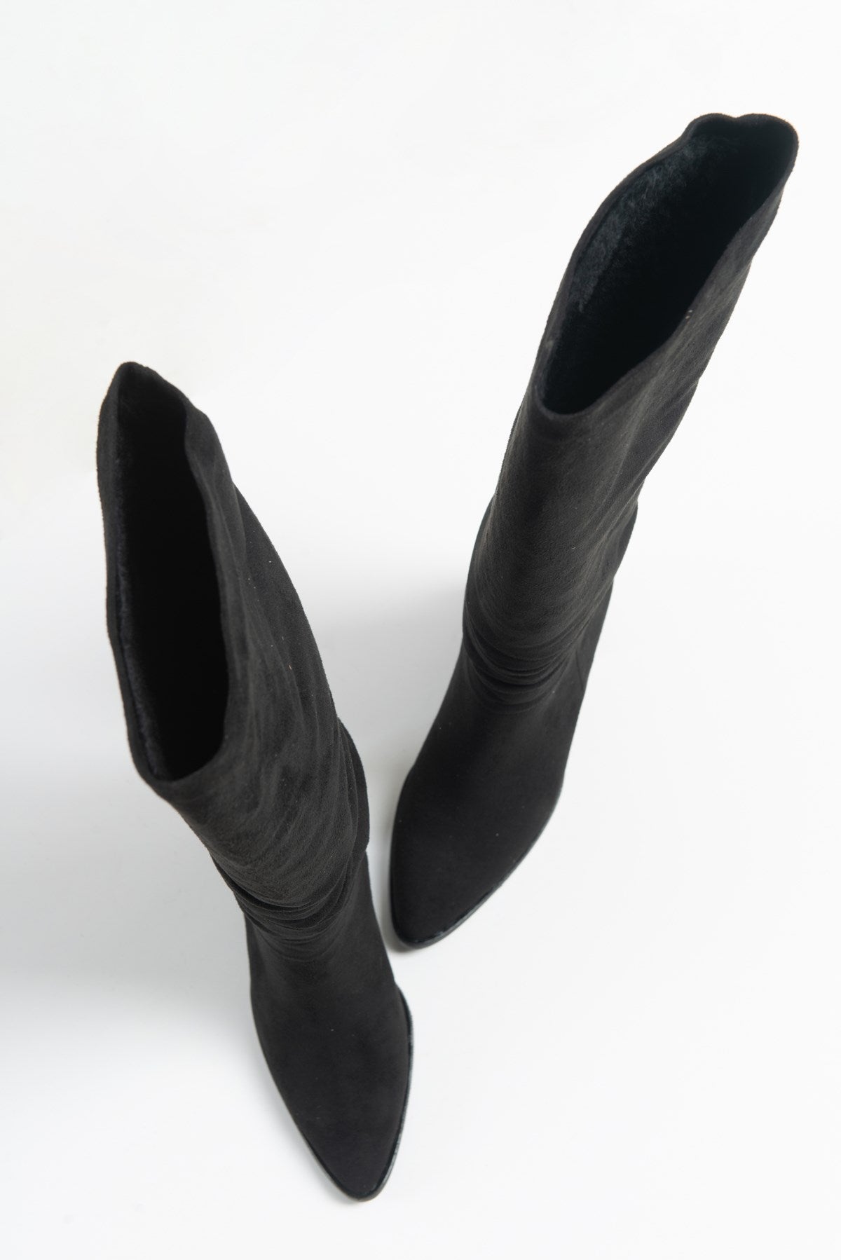 120 - Black Boot – heel view showing leather, black, Vowalisse
