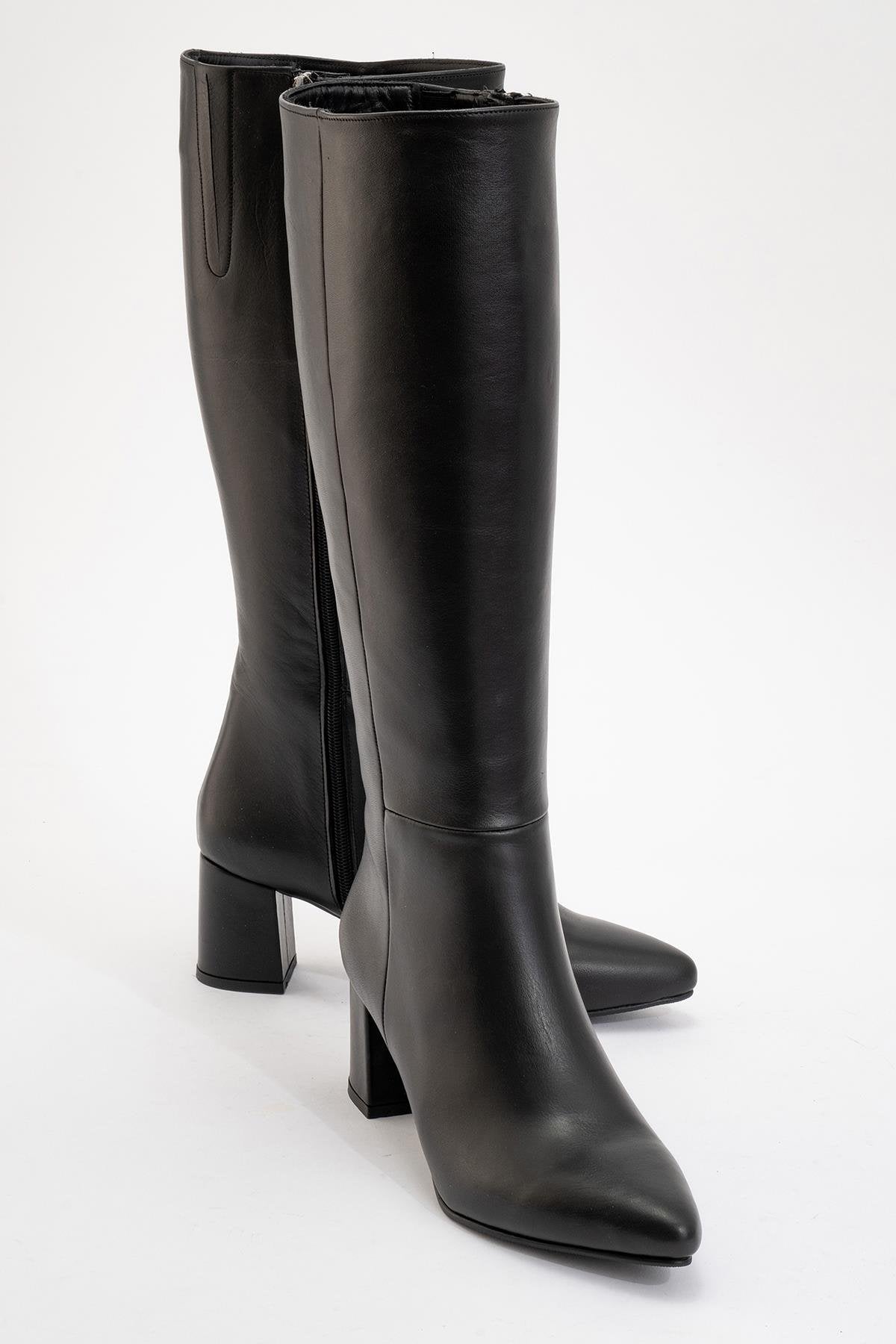 Sejas - Black Genuine Leather Heeled Boot – front three-quarter view showing leather, black, Vowalisse