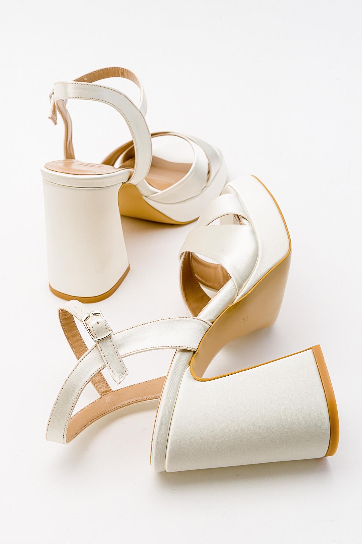 Lello - Ecru Beige Satin Platform Heel Shoe – side view showing satin, leather, Vowalisse