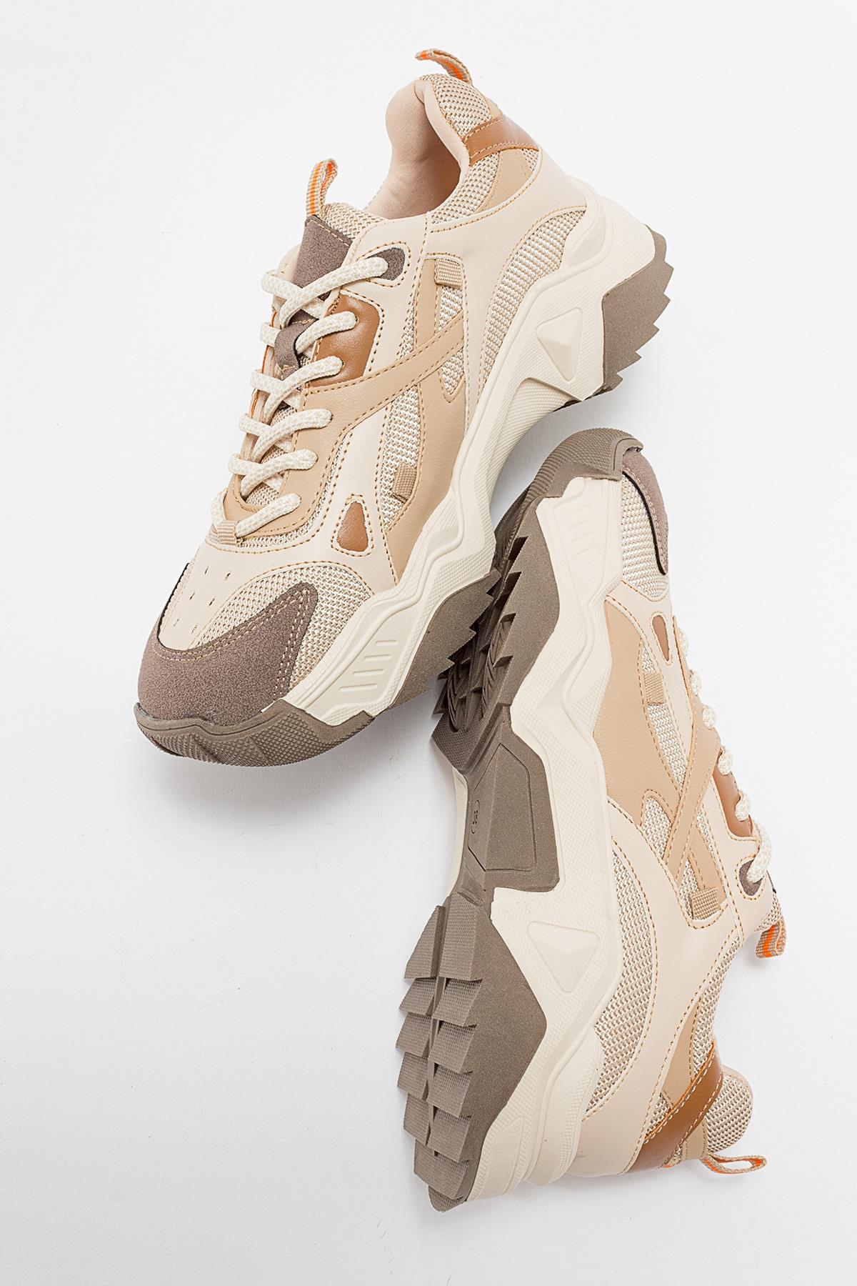 Loretta - Beige-Brown Sneaker – detail view showing leather, Vowalisse