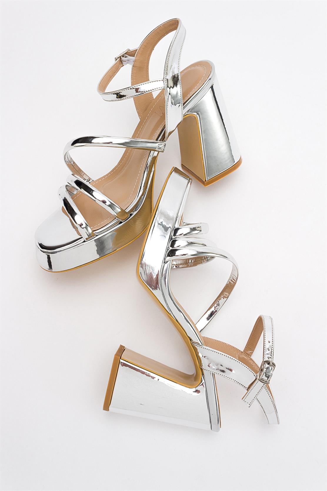 Heas Silver Platform Sandal – back view showing leather, silver, Vowalisse