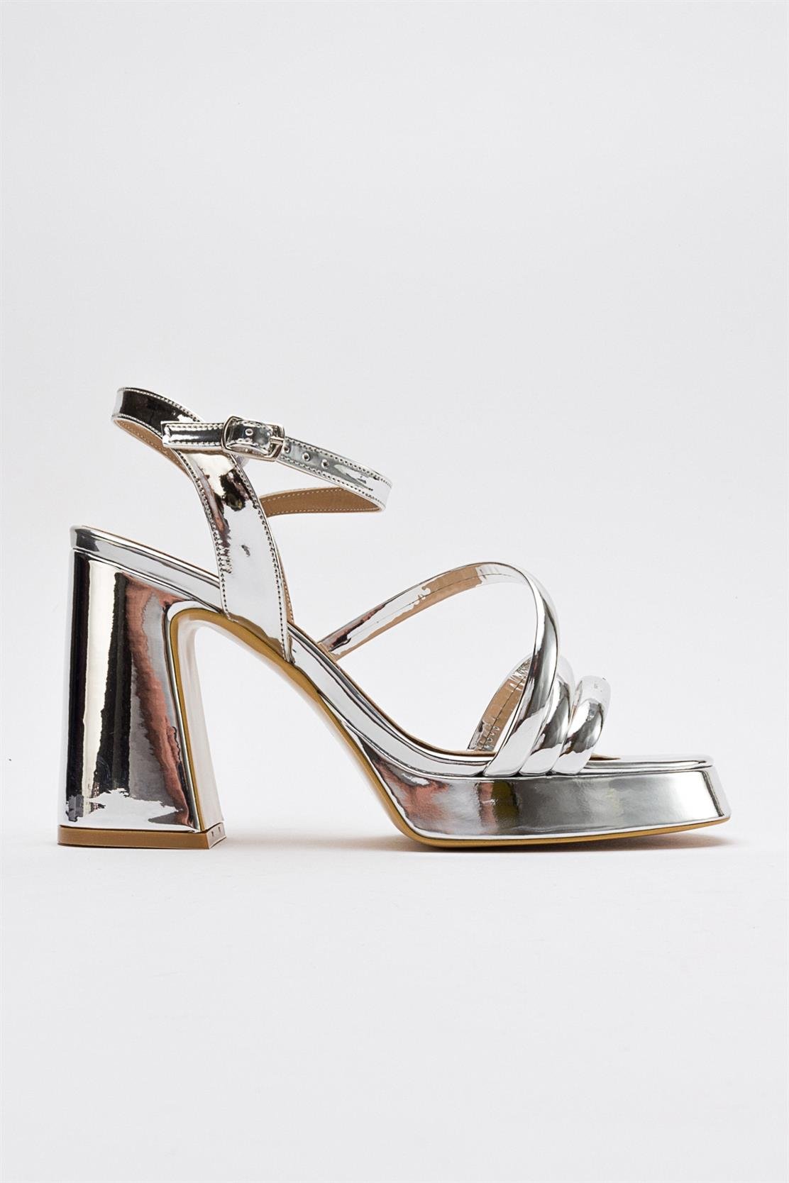 Heas Silver Platform Sandal – top view showing leather, silver, Vowalisse