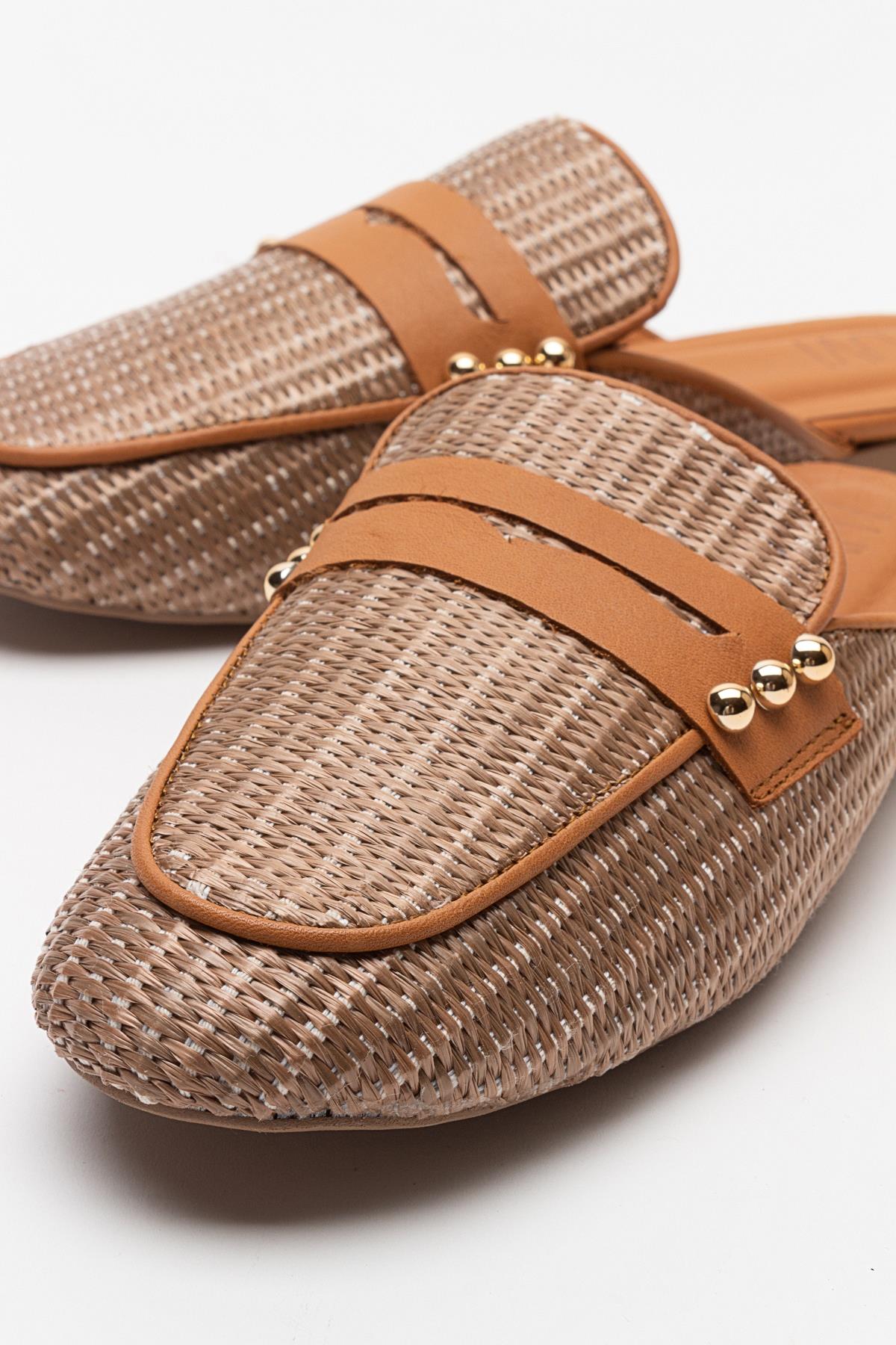 Patrizia - Brown Leather Mule – heel view showing leather, Vowalisse