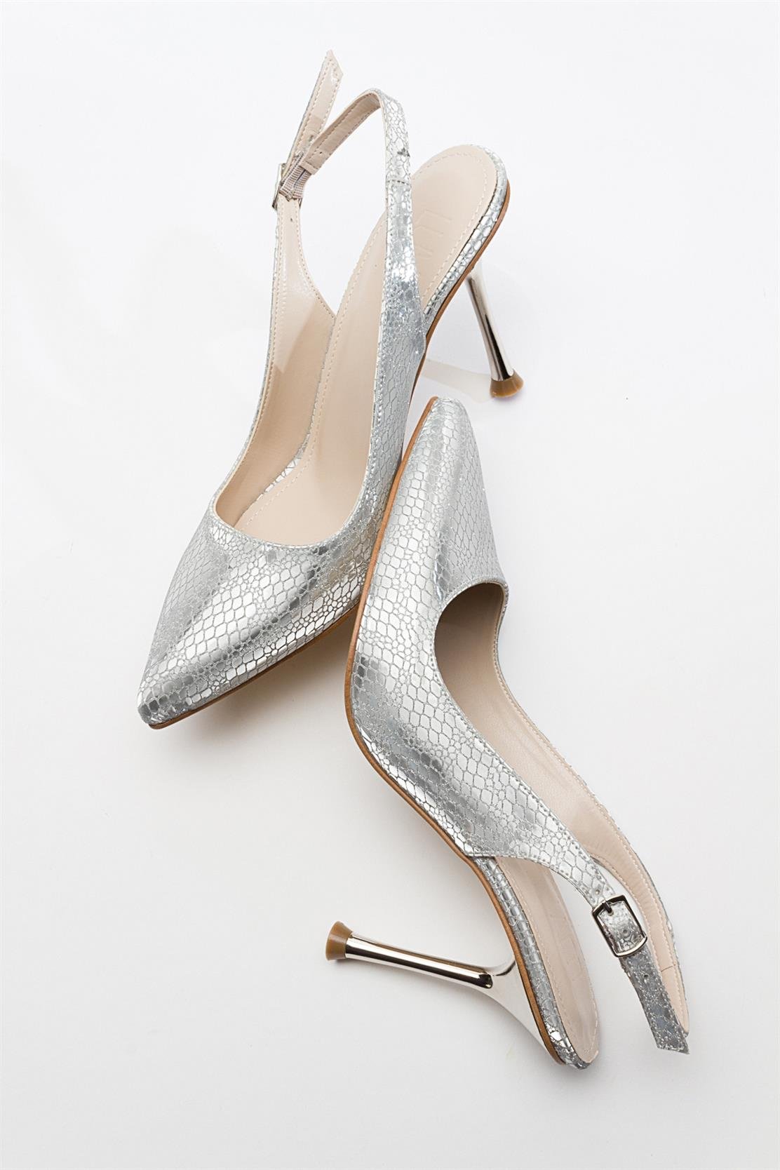Orfo - Silver High Heel Shoe – detail view showing leather, silver, red, Vowalisse