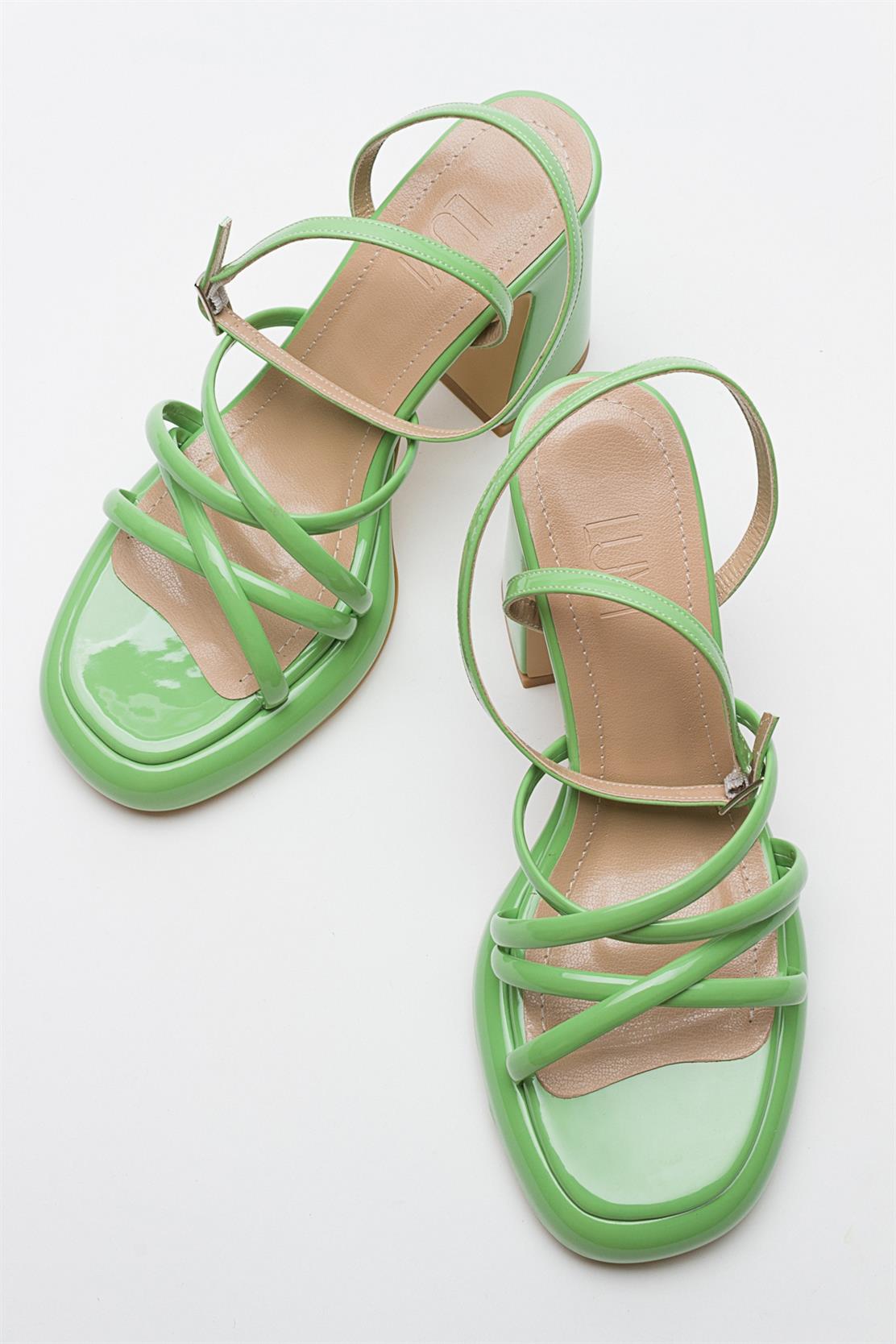 Oppe - Green Patent Platform Heel Shoe – detail view showing leather, green, Vowalisse