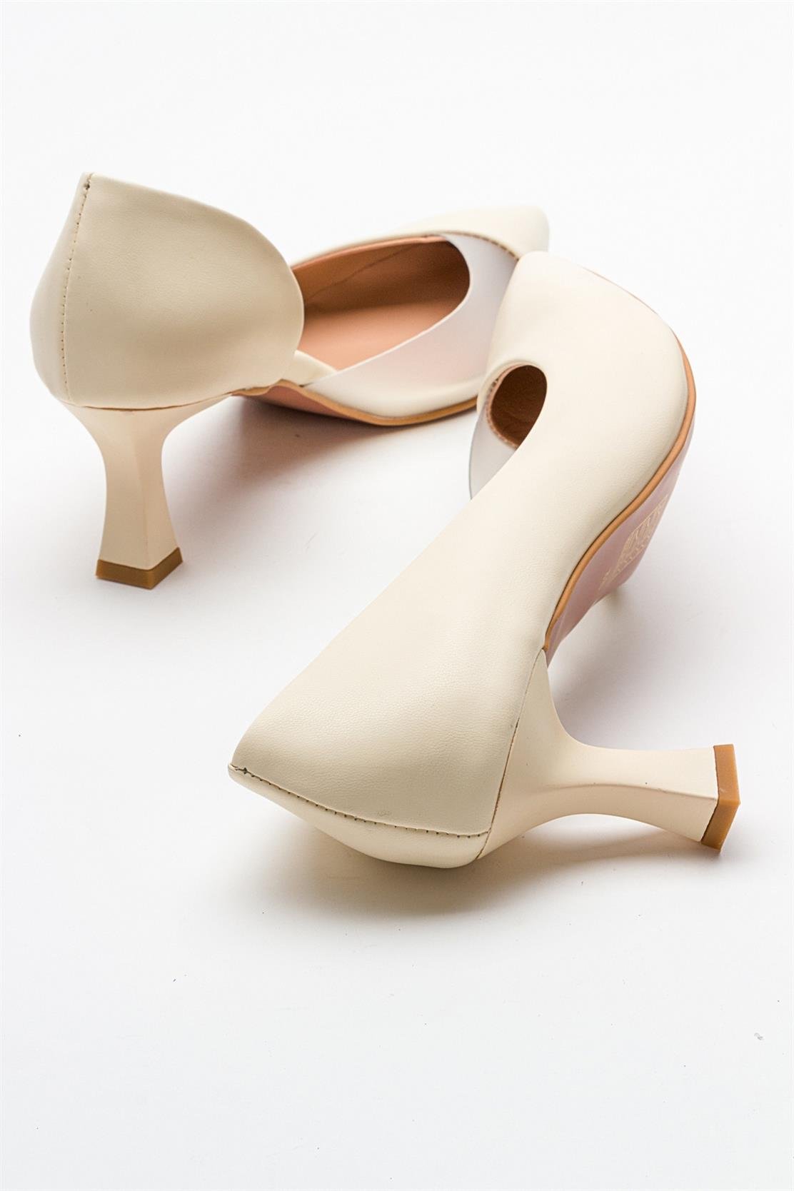 Vera Cream Glitter Pointed Toe Pump – detail view showing leather, glitter, Vowalisse