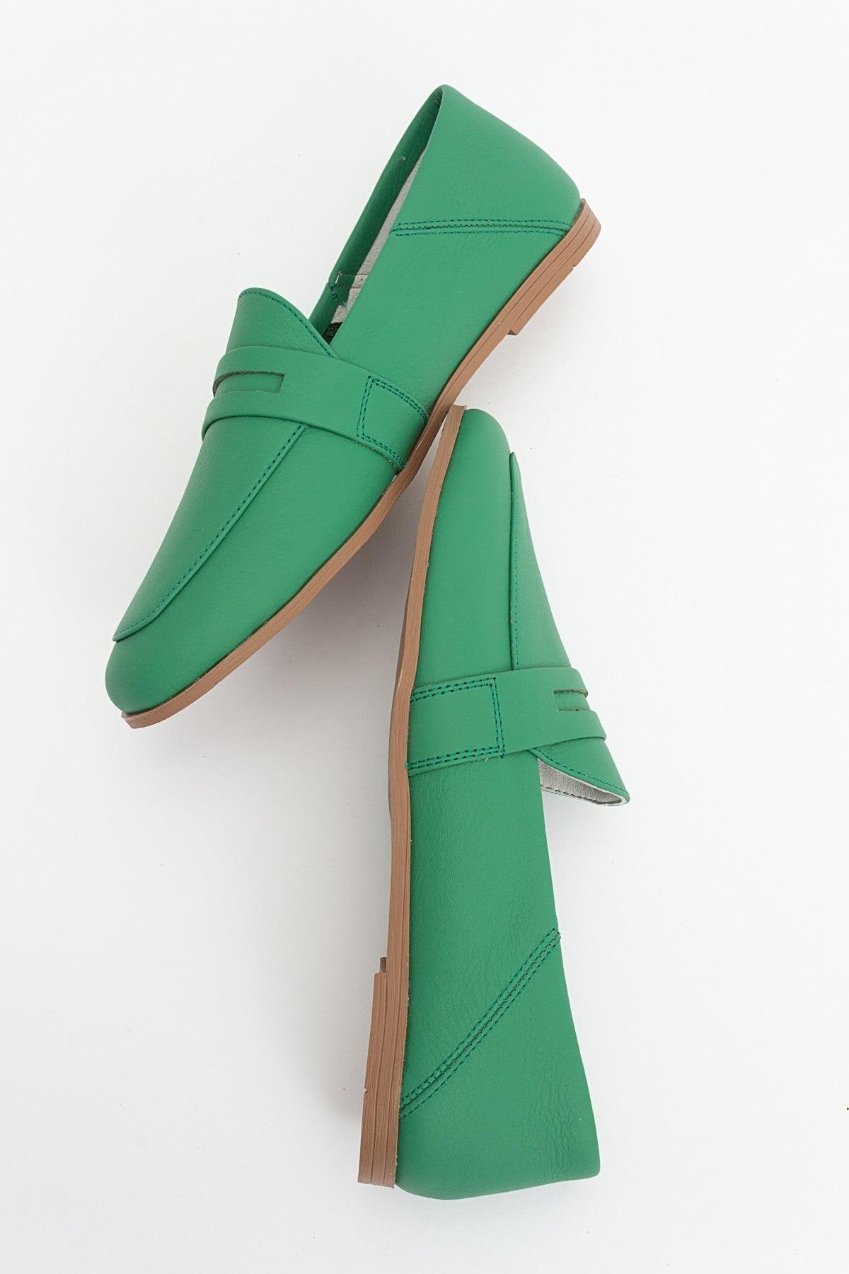 F05 - Green Genuine Leather Loafer – detail view showing leather, green, Vowalisse
