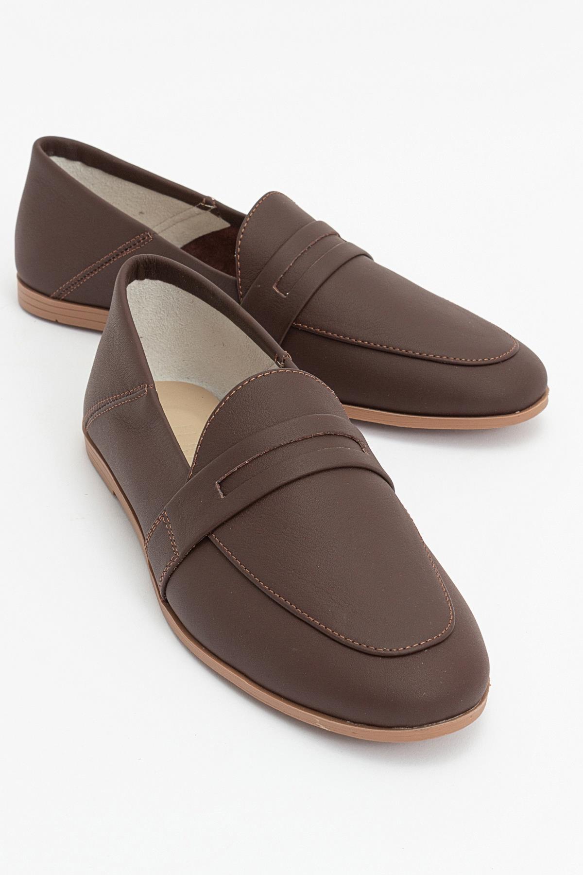 F05 - Brown Genuine Leather Loafer – front three-quarter view showing leather, Vowalisse
