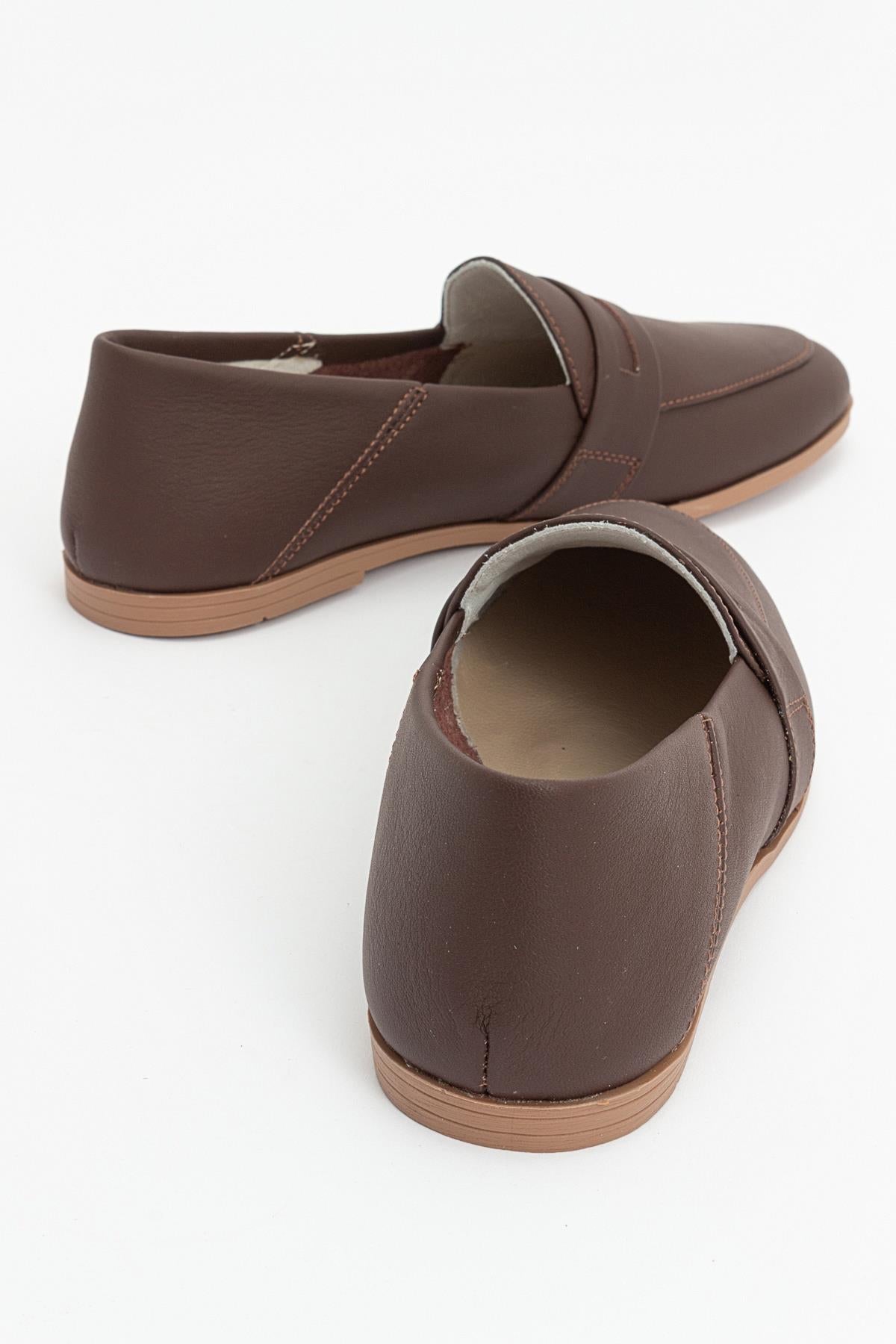 F05 - Brown Genuine Leather Loafer – heel view showing leather, Vowalisse