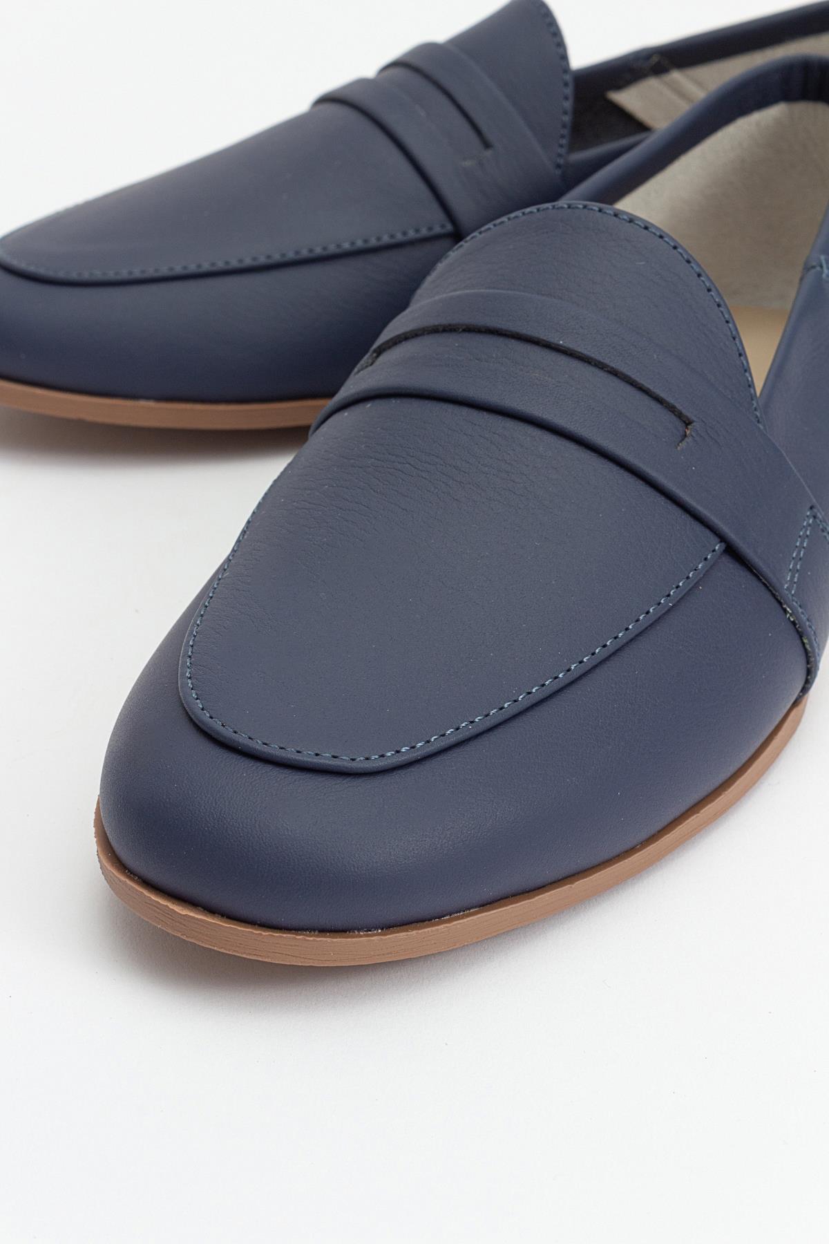 F05 - Navy Genuine Leather Loafer – heel view showing leather, Vowalisse