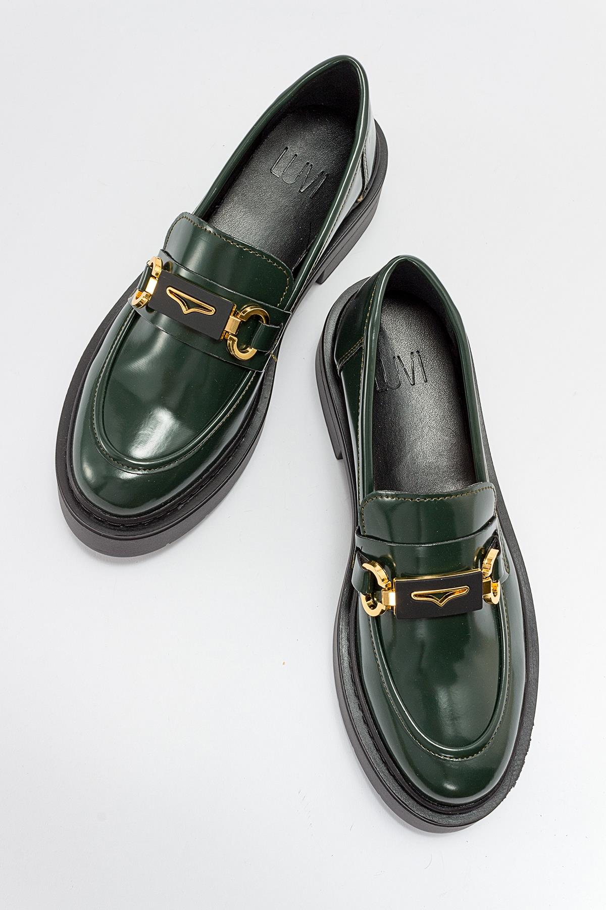 Unte - Green Loafer – detail view showing leather, green, Vowalisse