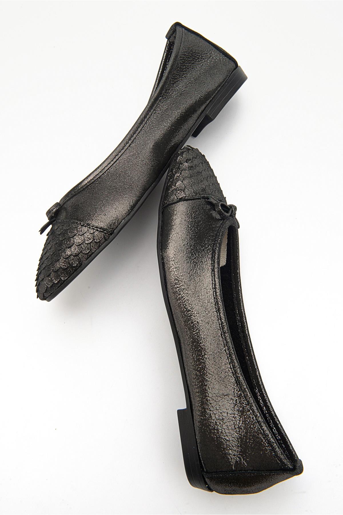 02 - Black Glitter Genuine Leather Ballet Flat – detail view showing leather, glitter, black, Vowalisse