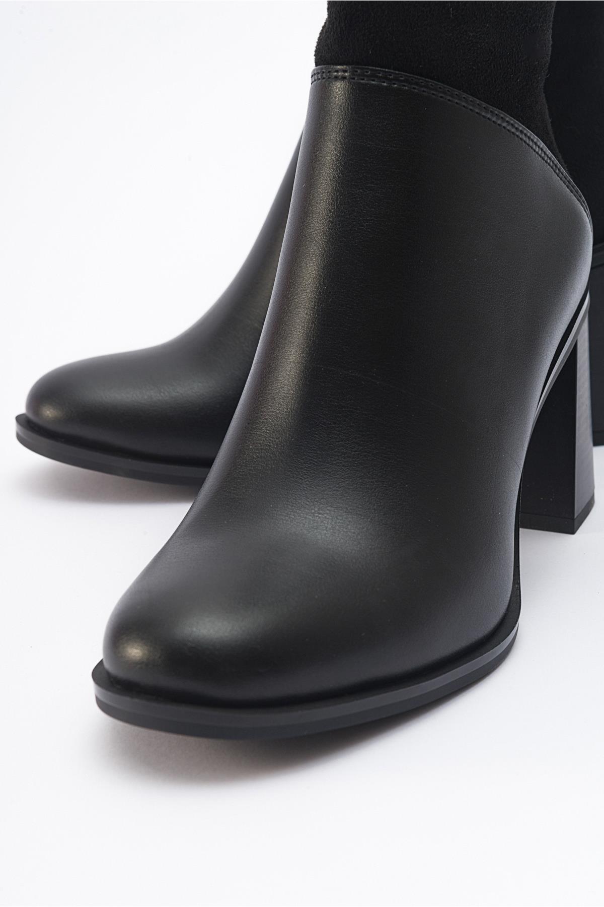 Ropa - Black Heeled Boot – back view showing leather, black, Vowalisse