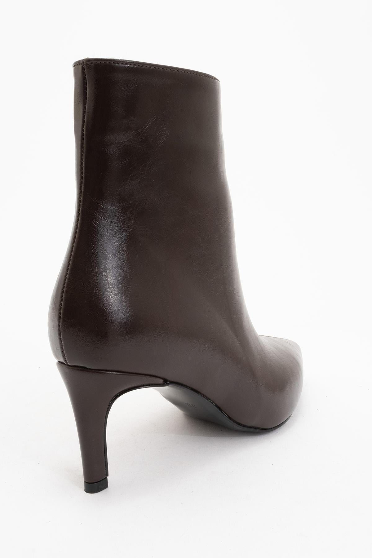 Noya - Brown Pointed Toe Stiletto Heel Boot – heel view showing leather, Vowalisse