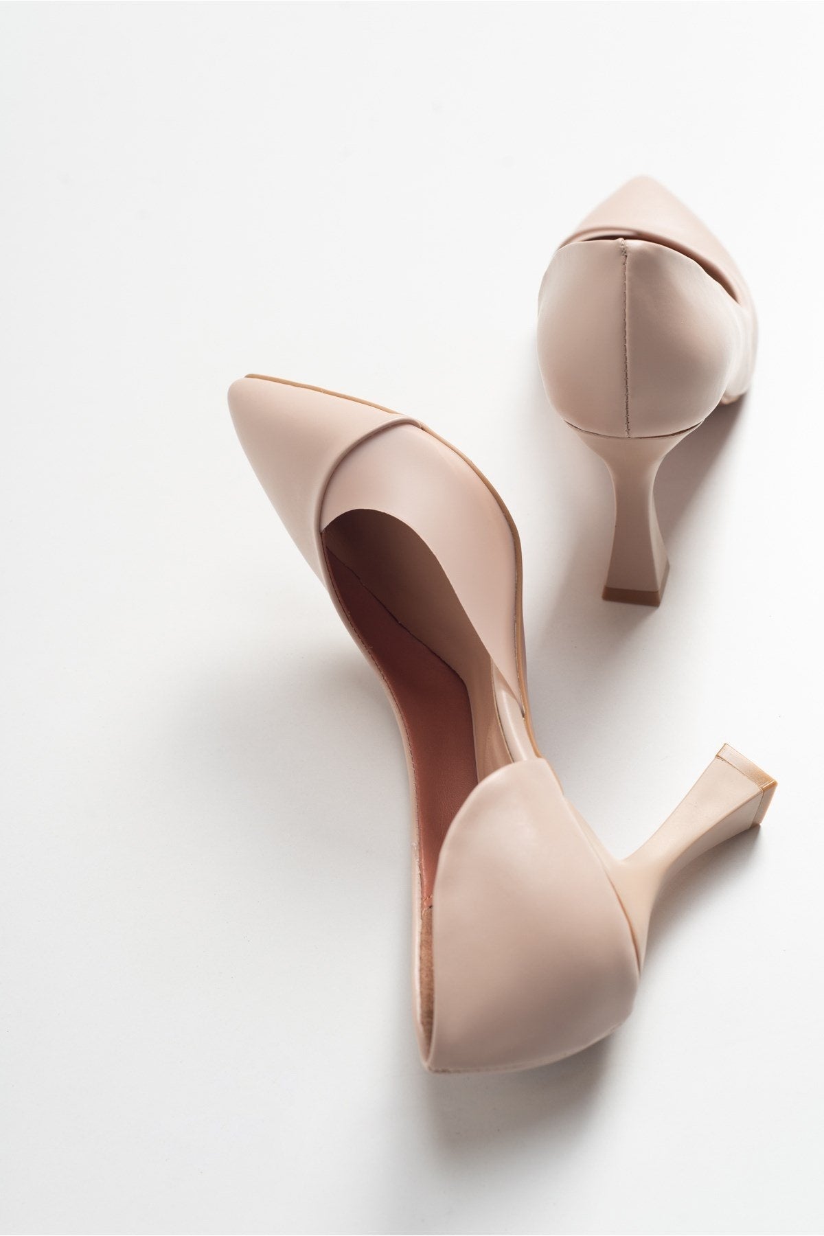 Ursula - Nude Heeled Shoe – heel view showing leather, nude, Vowalisse