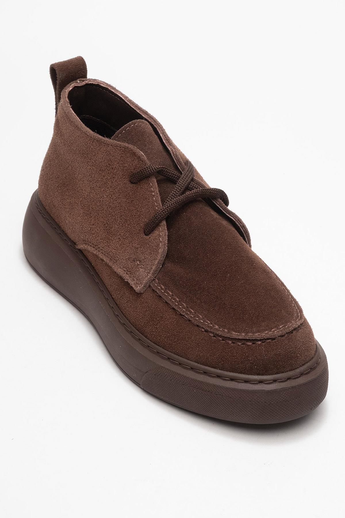 Lilya - Taupe Genuine Leather Chukka Boot – detail view showing leather, Vowalisse