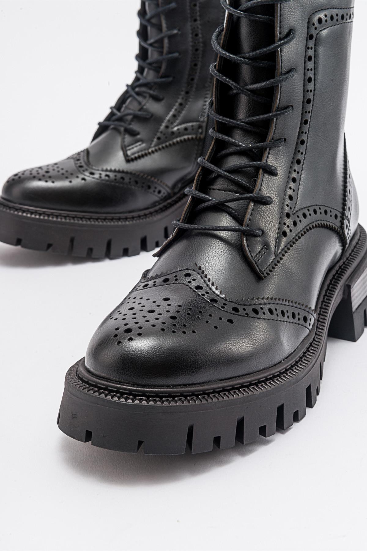 Coralo Black Lace‑Up Combat Boot – heel view showing lace, leather, black, Vowalisse