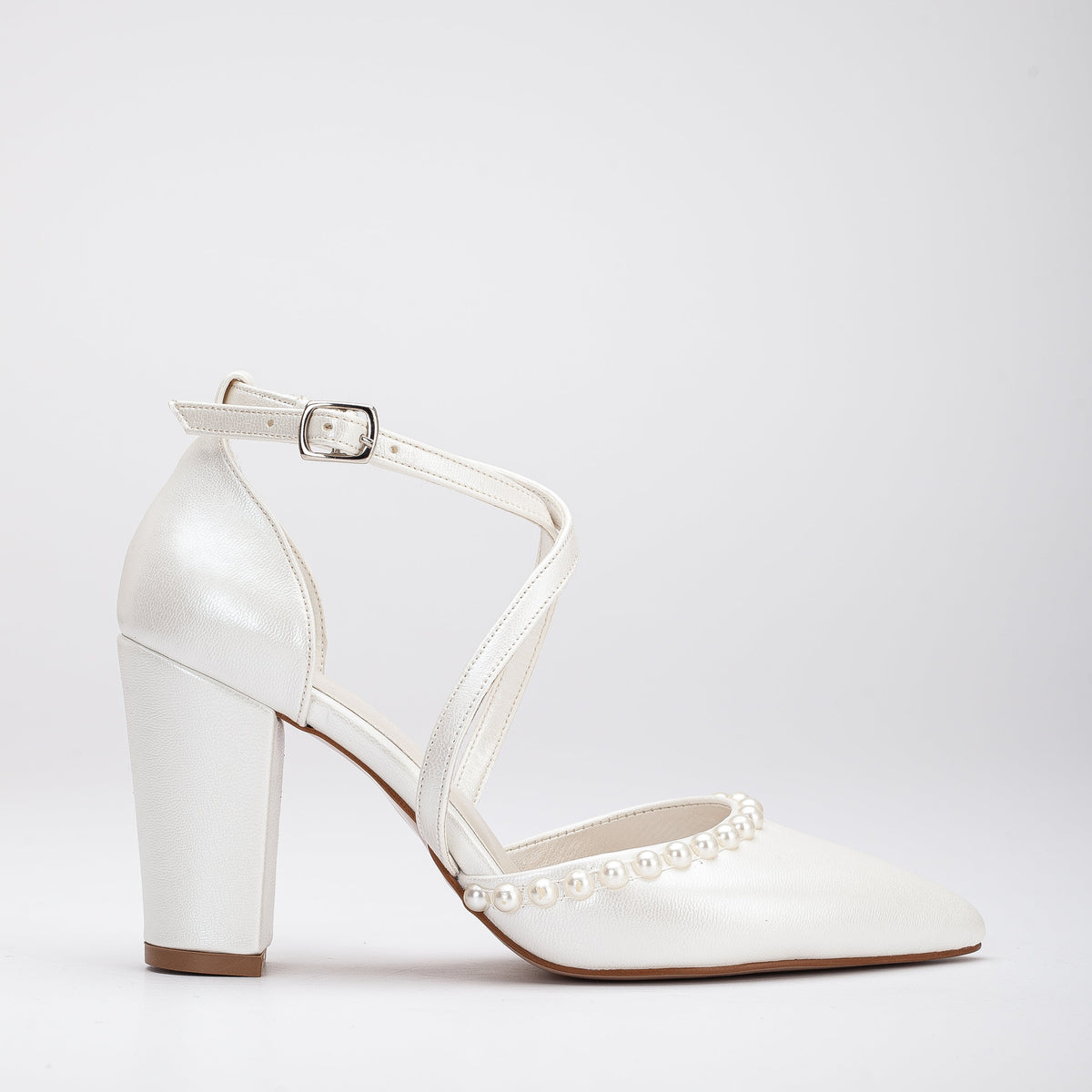 Sina - Ivory Pearl Bridal Heels – front three-quarter view showing pearl, leather, ivory, Vowalisse