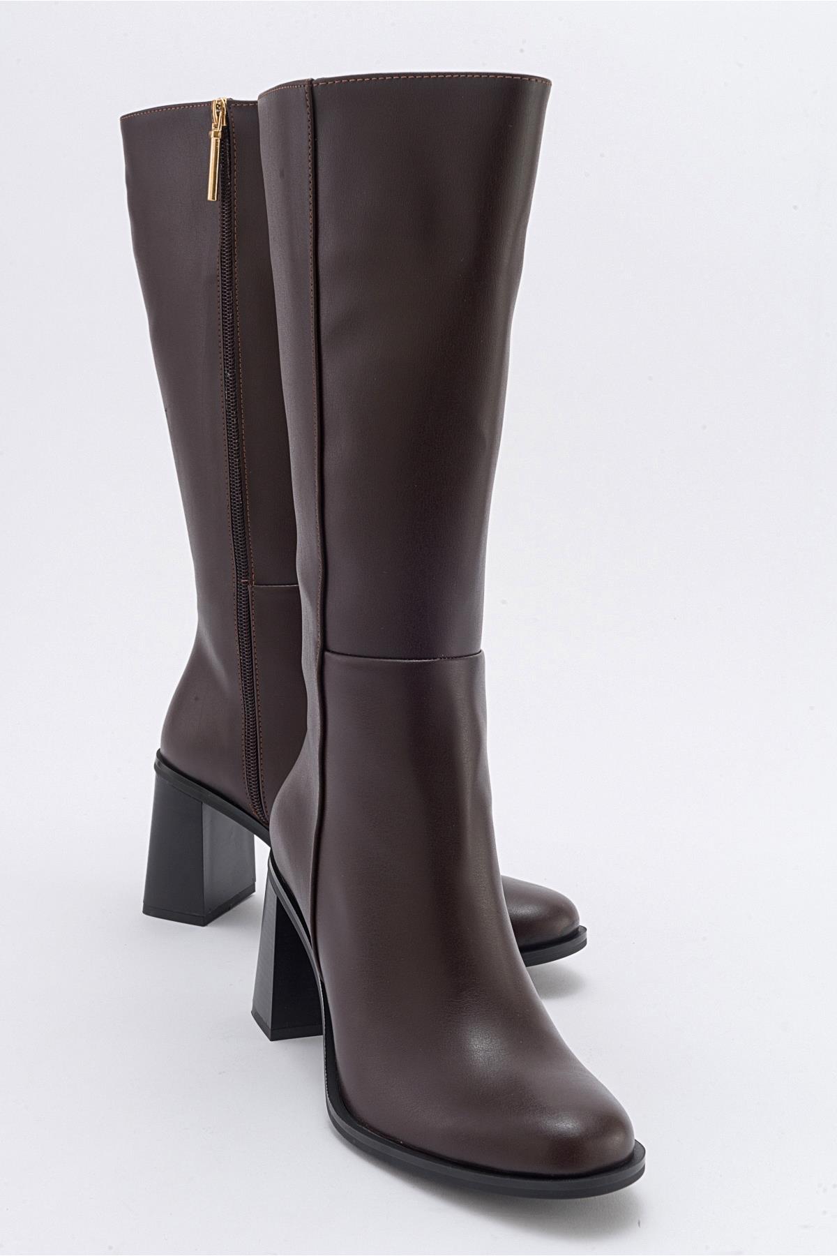 Maranta - Brown Heeled Knee-High Boot – front three-quarter view showing leather, Vowalisse