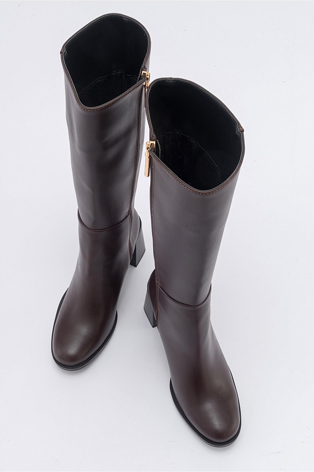Maranta - Brown Heeled Knee-High Boot – heel view showing leather, Vowalisse
