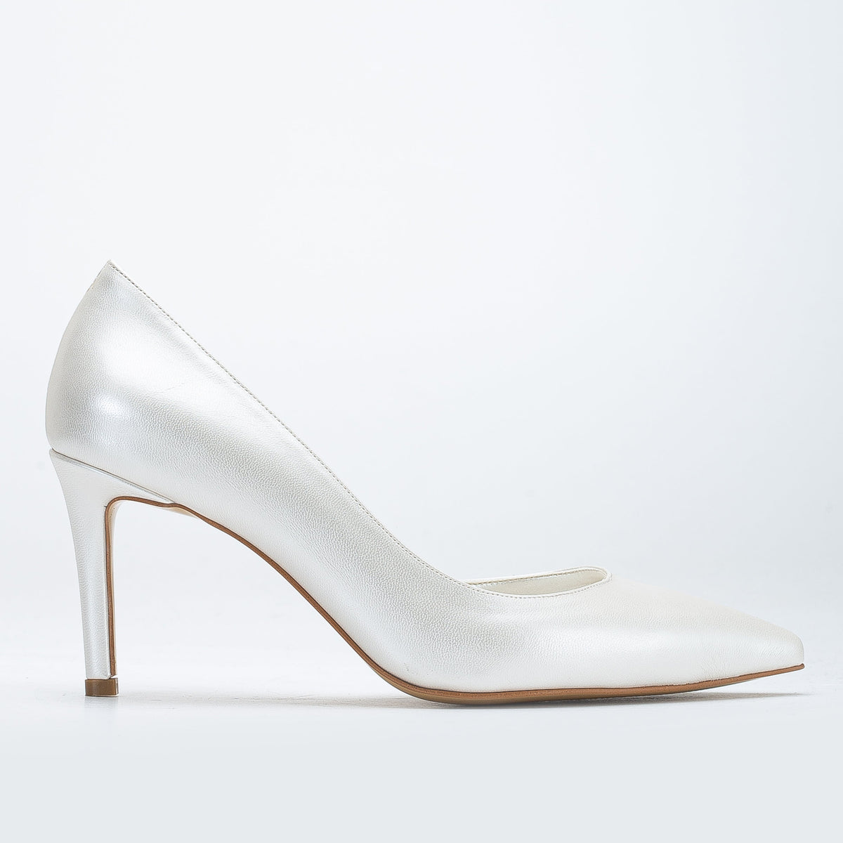 Perla - Ivory Bridal Stiletto – front three-quarter view showing leather, ivory, red, Vowalisse