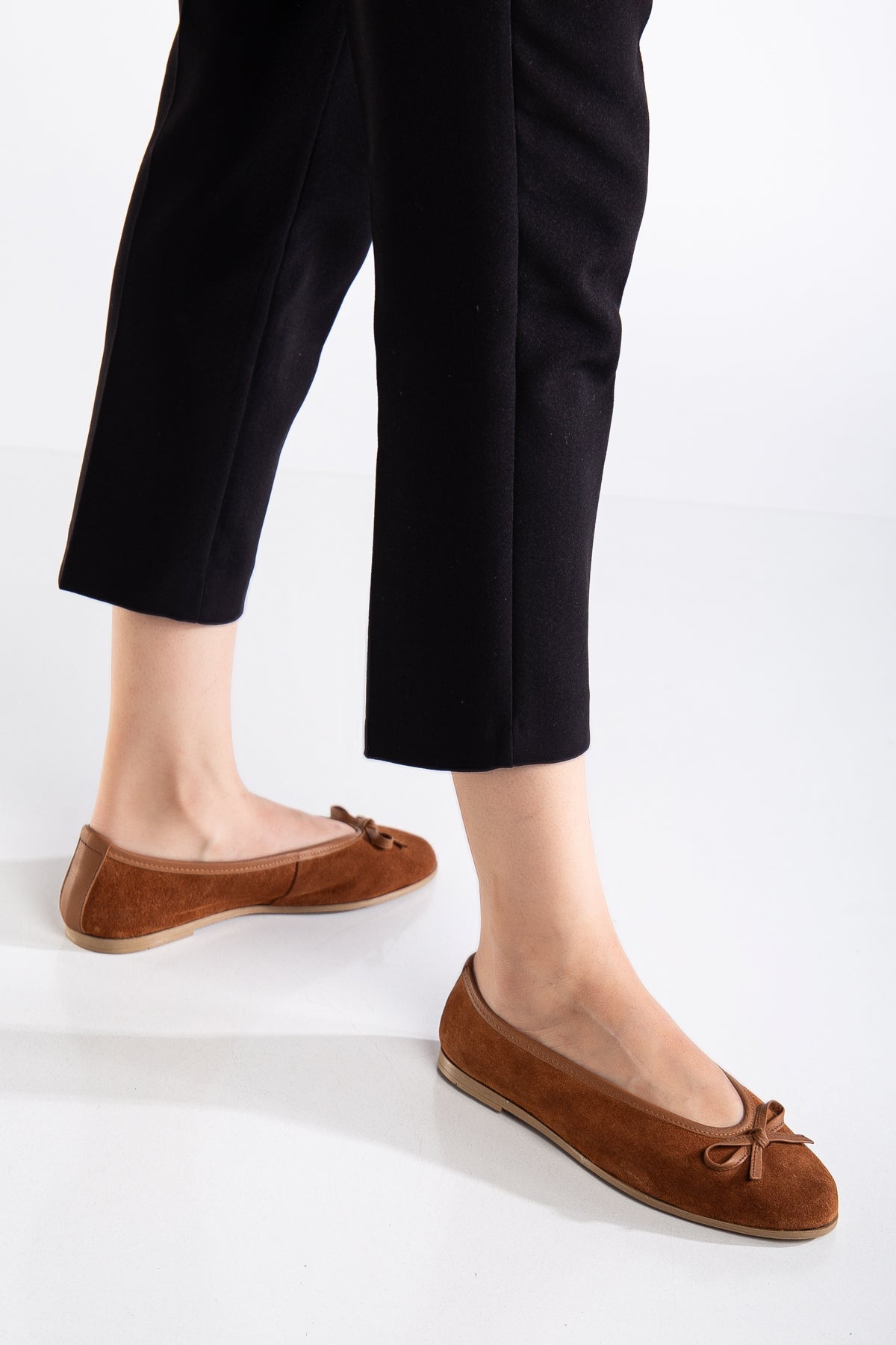 Freya - Cognac Suede Ballerina Flats – heel view showing bow, leather, suede, Vowalisse