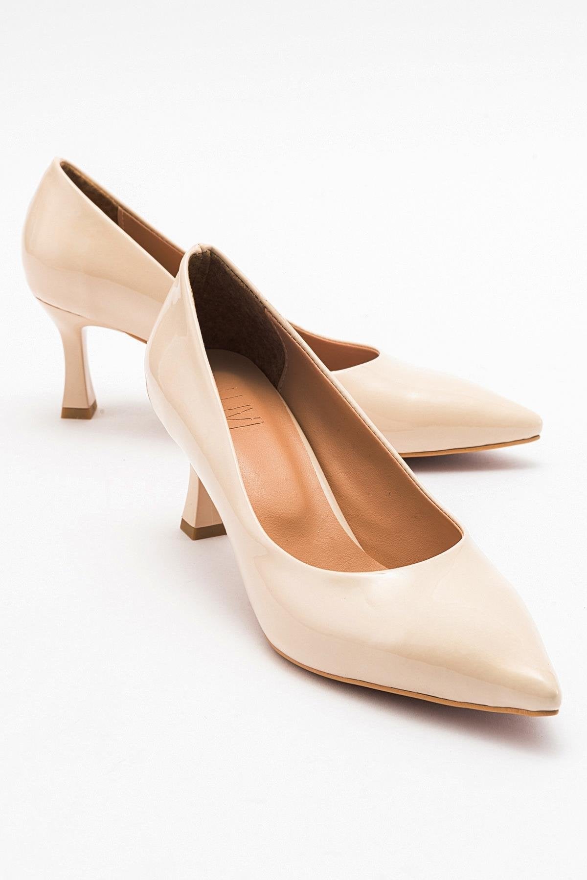 Pedra - Nude Heeled Shoe – front three-quarter view showing leather, nude, red, Vowalisse