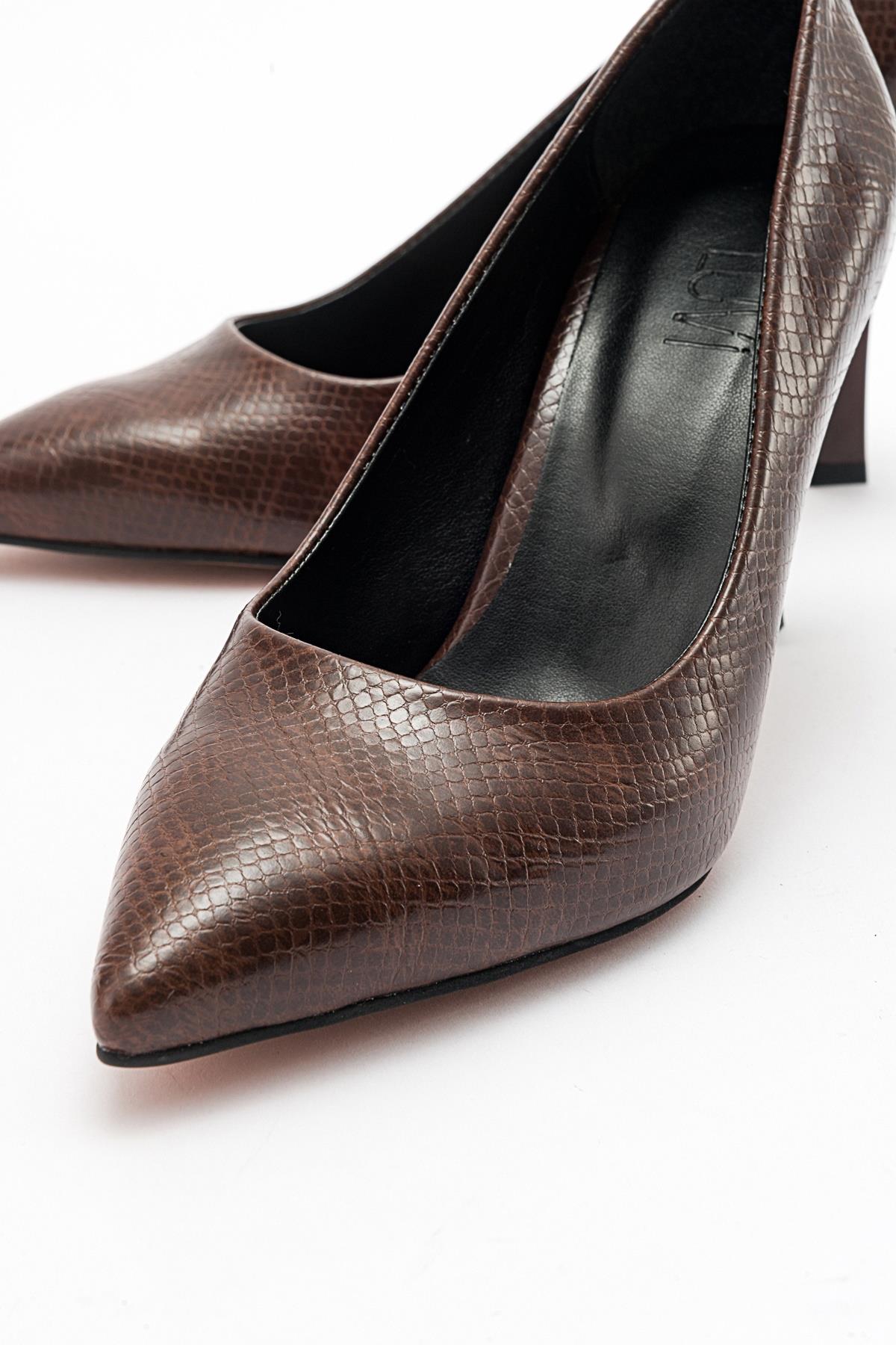 Forest Brown Pointed Toe Pump – back view showing leather, Vowalisse