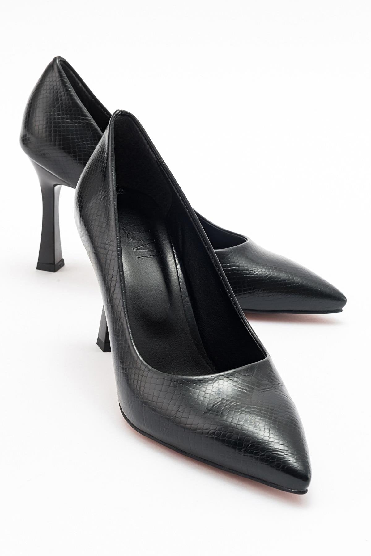 Forest Black Pointed Toe Pump – front three-quarter view showing leather, black, Vowalisse