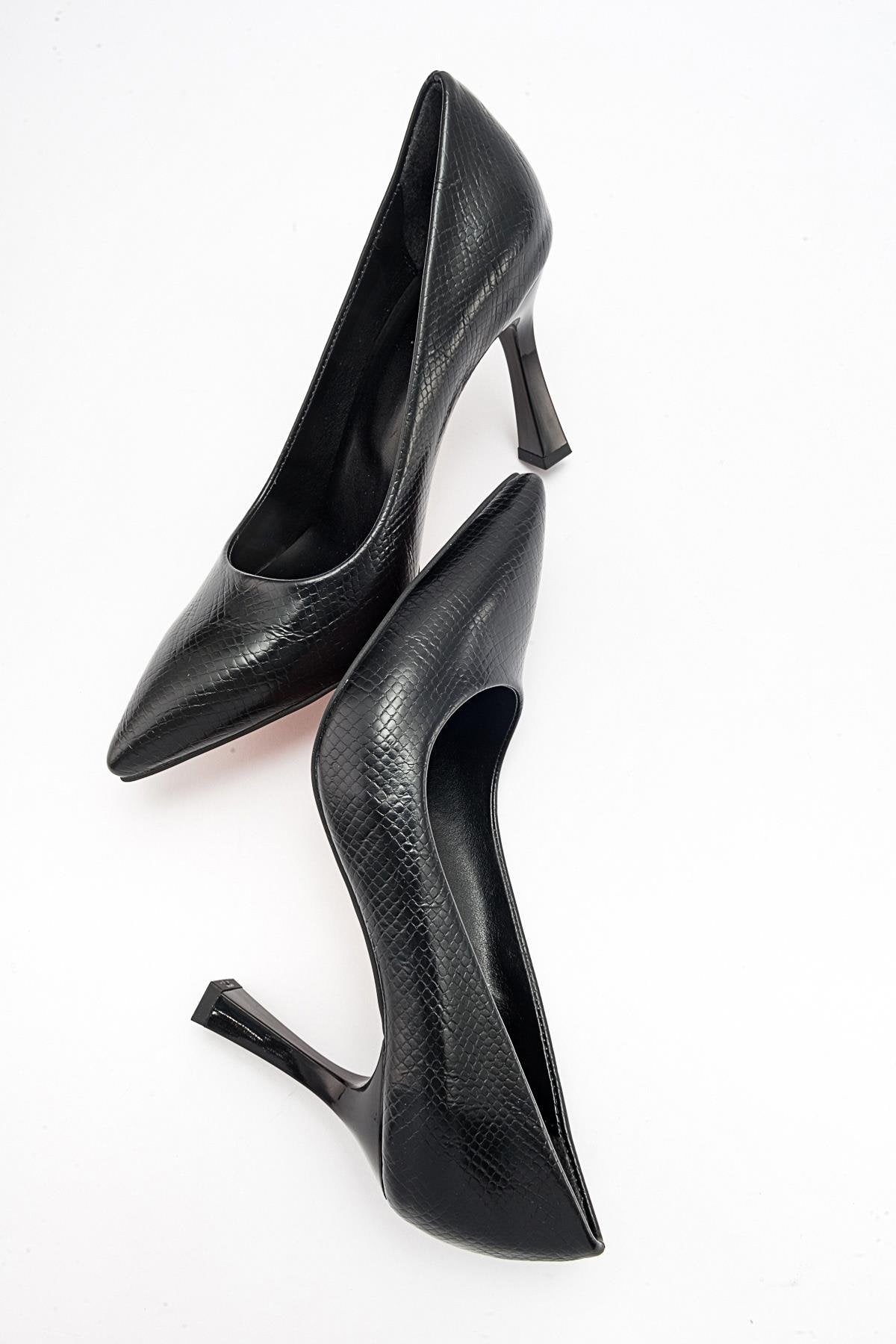 Forest Black Pointed Toe Pump – detail view showing leather, black, Vowalisse
