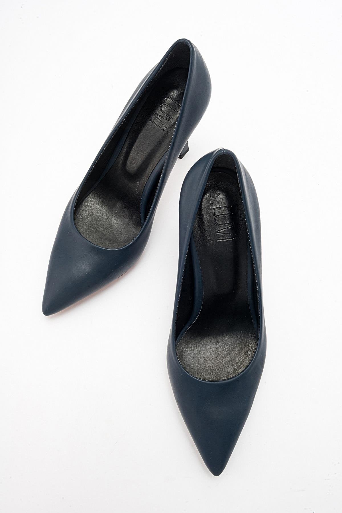 Forest Navy Cilt Pointed Toe Pump – heel view showing leather, Vowalisse