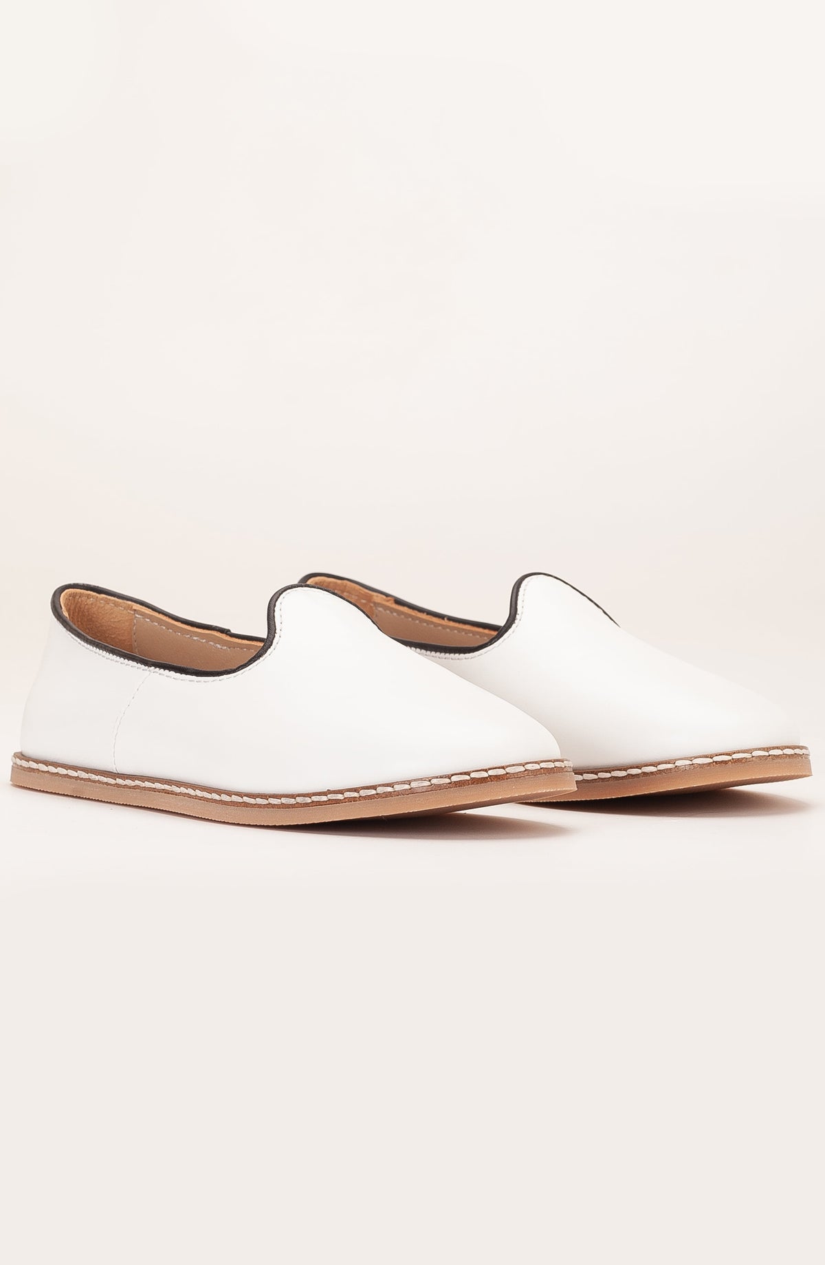 Dalya - White Leather Slip On – detail view showing leather, white, red, Vowalisse