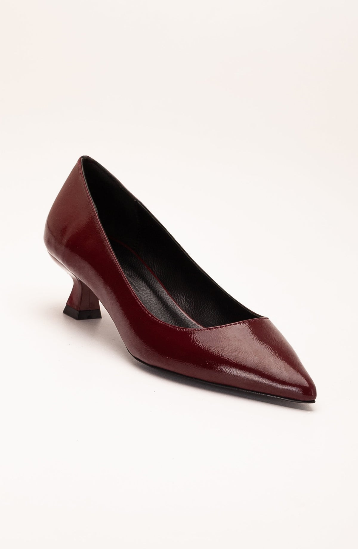 Helly - Burgundy Patent Leather Stiletto Pumps – front three-quarter view showing leather, red, Vowalisse