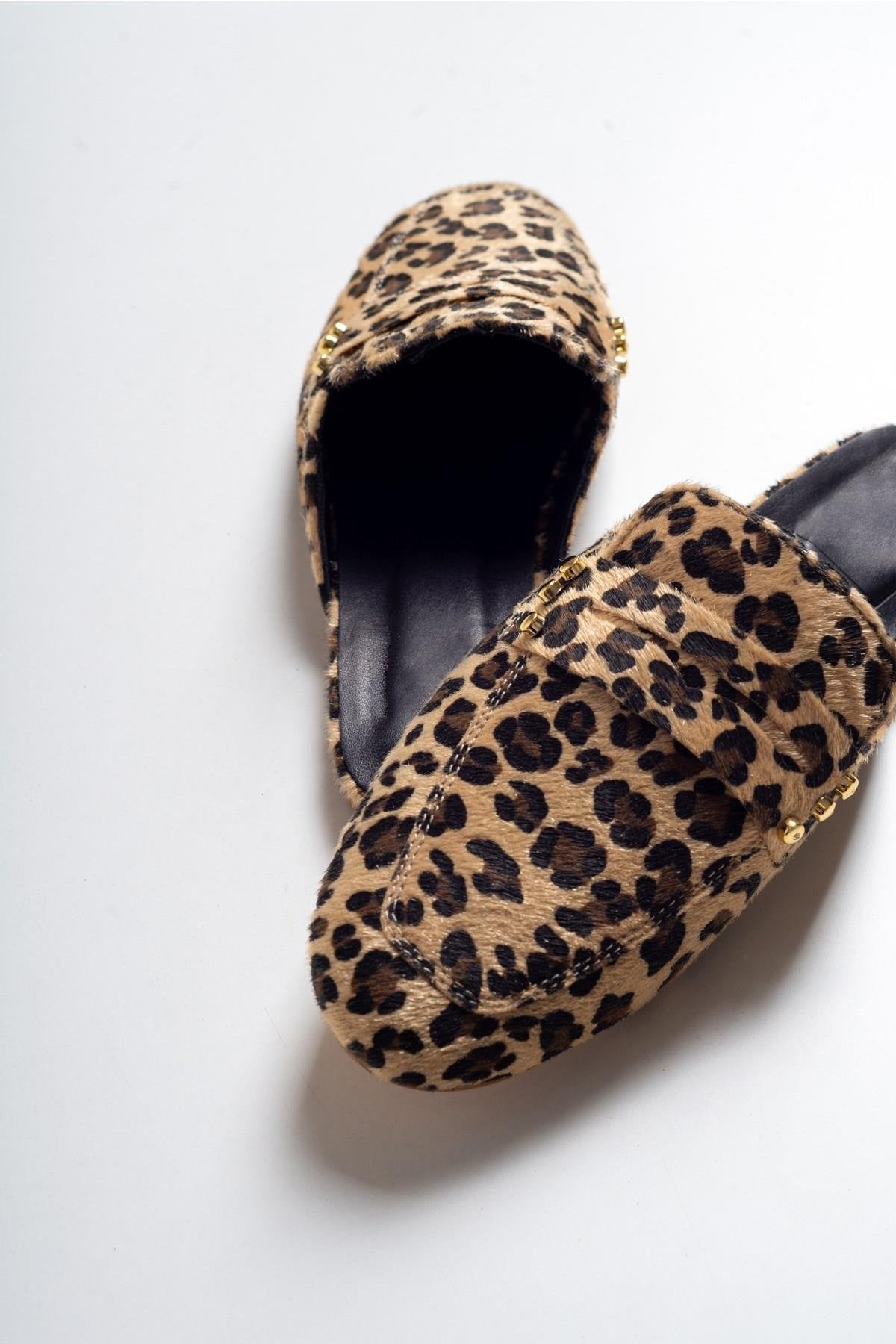 Eleonora - Leopard Print Leather Clogs – front three-quarter view showing leather, Vowalisse