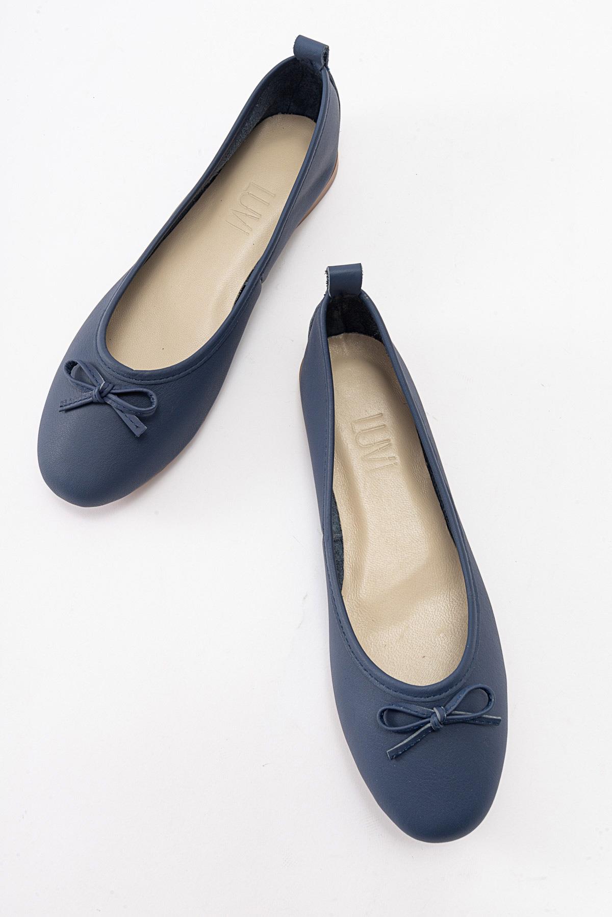 Florence - Navy Blue Leather Ballerina Flats – detail view showing bow, leather, suede, Vowalisse