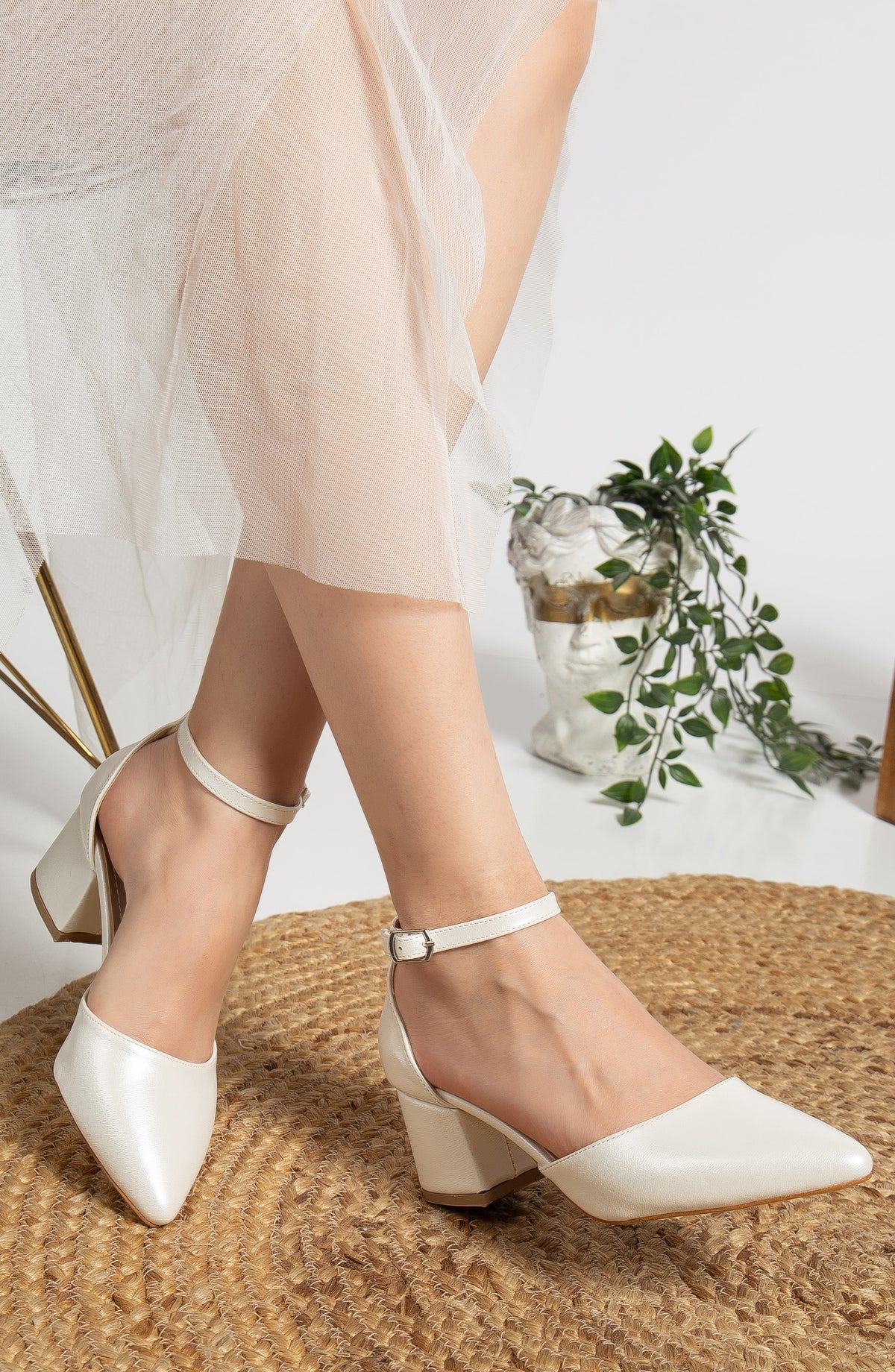 Fiona - Ivory Bridal Heels with Ribbon – sole view showing leather, ivory, Vowalisse