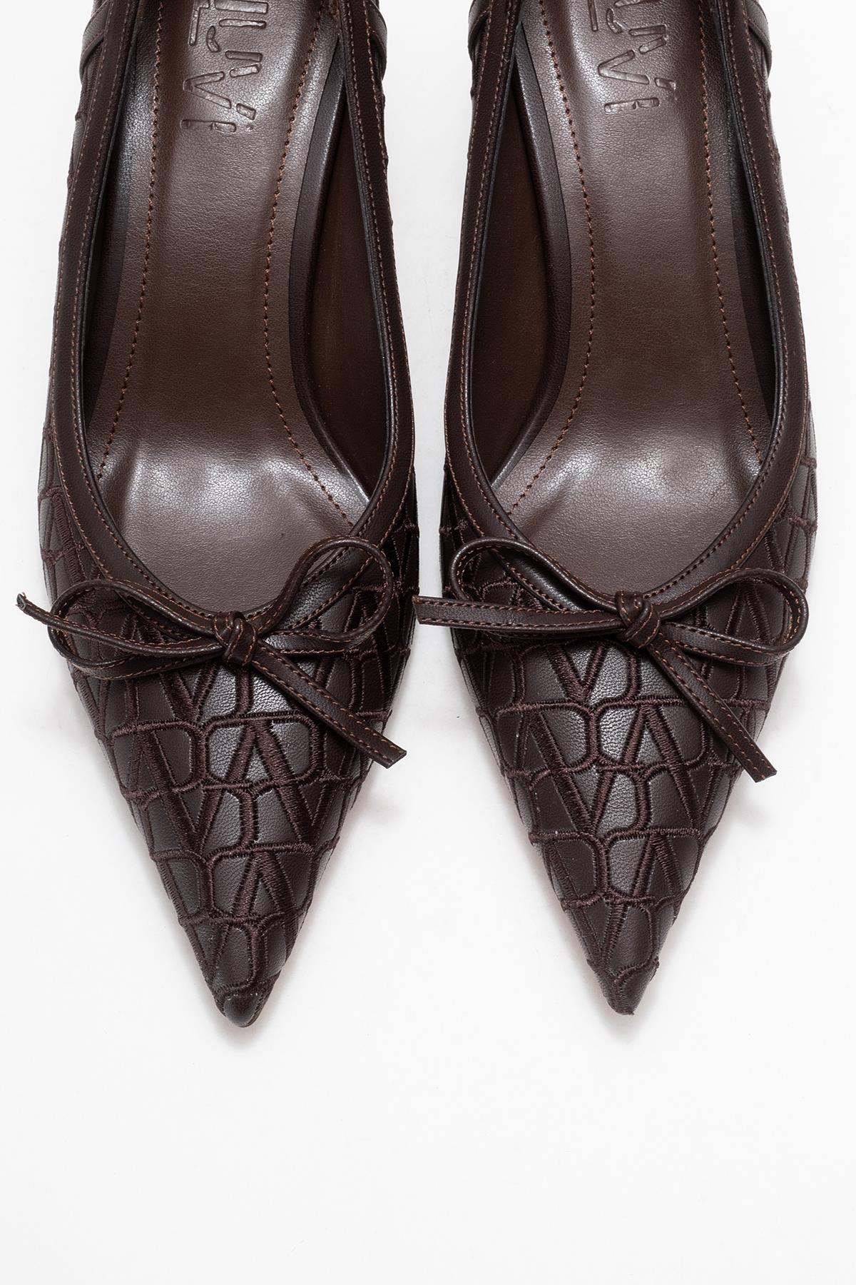 Camden - Brown Patterned Bow Pump – side view showing bow, leather, Vowalisse