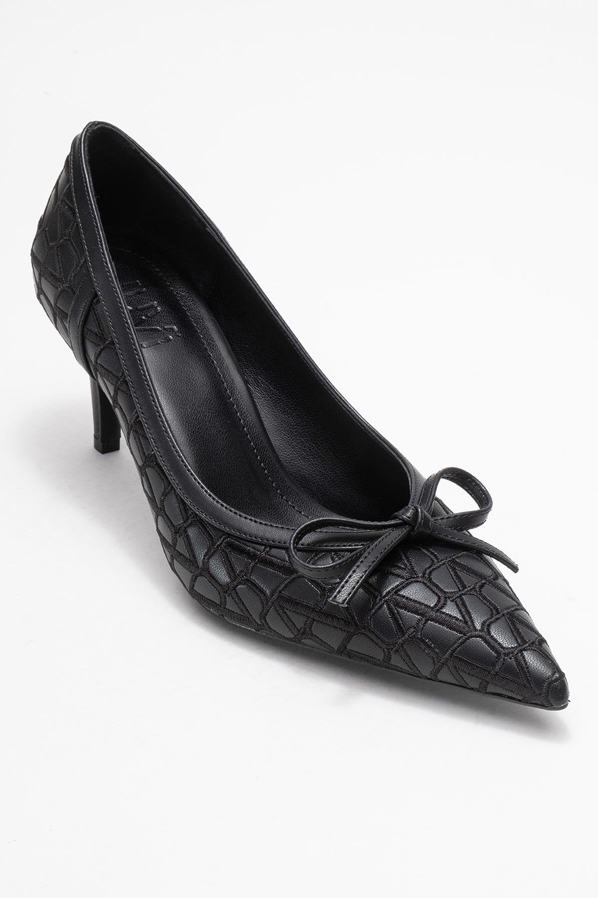 Camden - Black Patterned Bow Pump – detail view showing bow, leather, black, Vowalisse