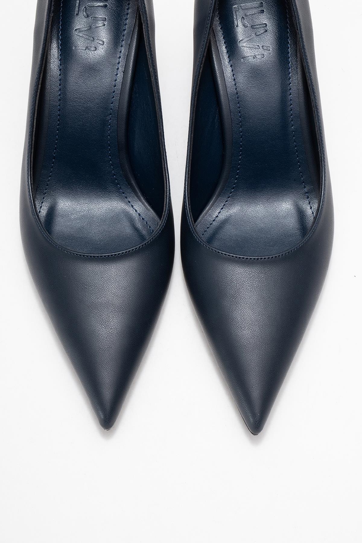 Marcus - Navy Heeled Pump – side view showing leather, Vowalisse