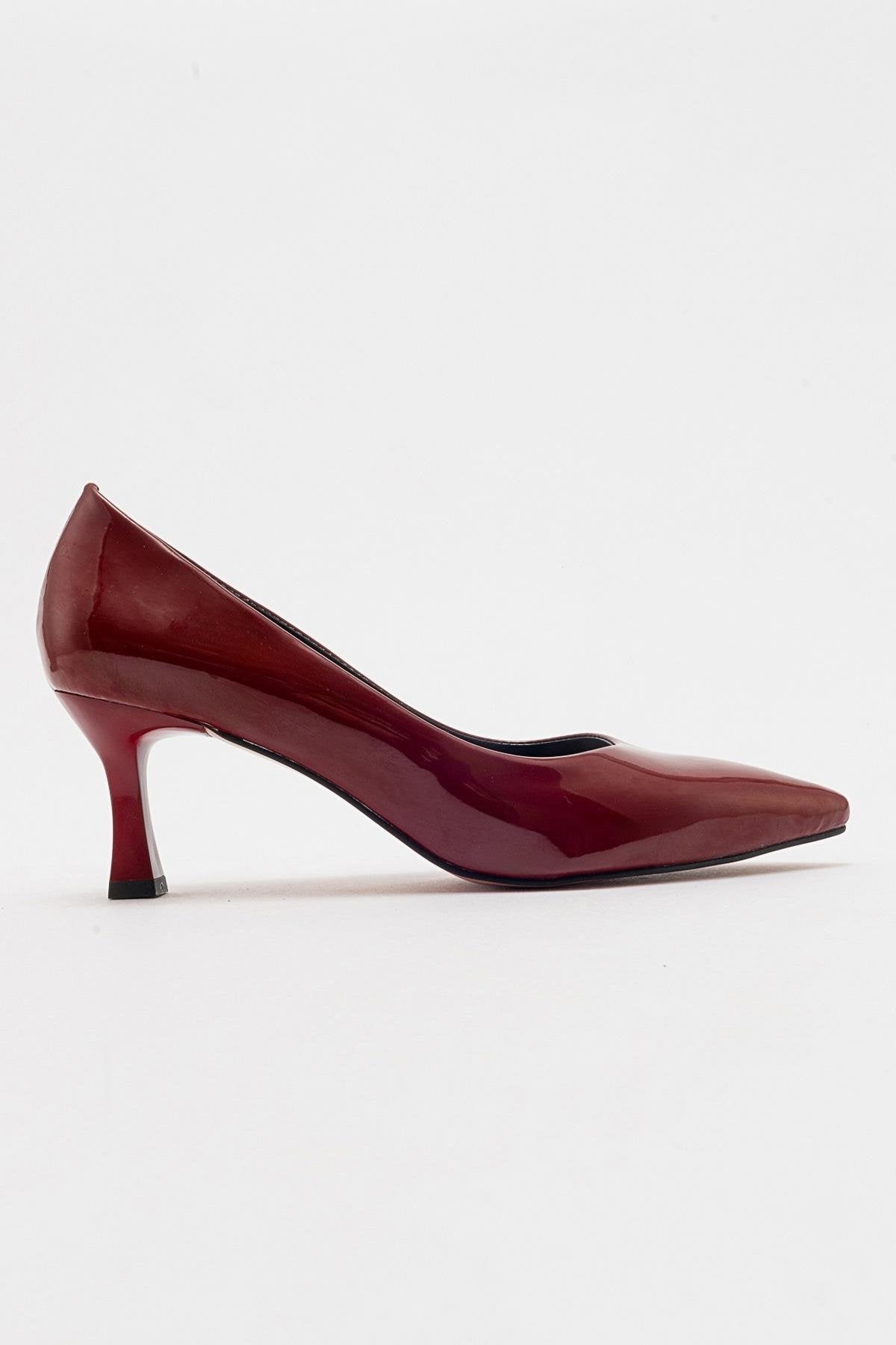 Pedra - Burgundy Patent Heeled Shoe – top view showing leather, Vowalisse