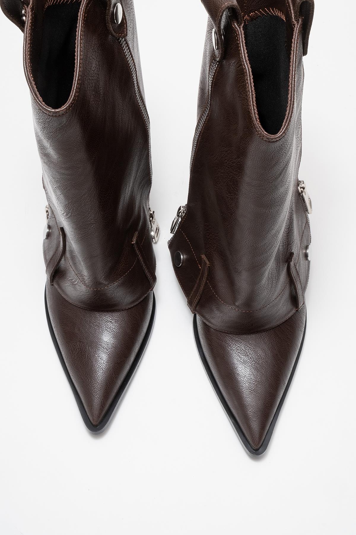 Lola - Brown Zip Pointed Toe Heeled Boot – side view showing leather, Vowalisse