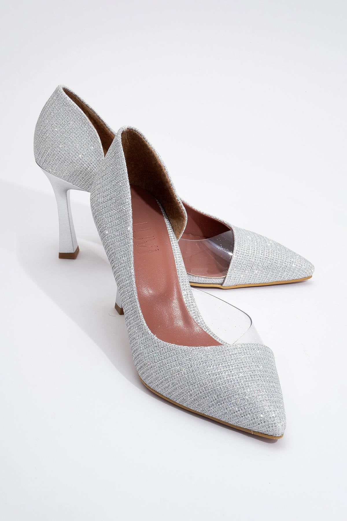 Ursula - Silver Metallic Heeled Shoe – front three-quarter view showing leather, metallic, silver, Vowalisse